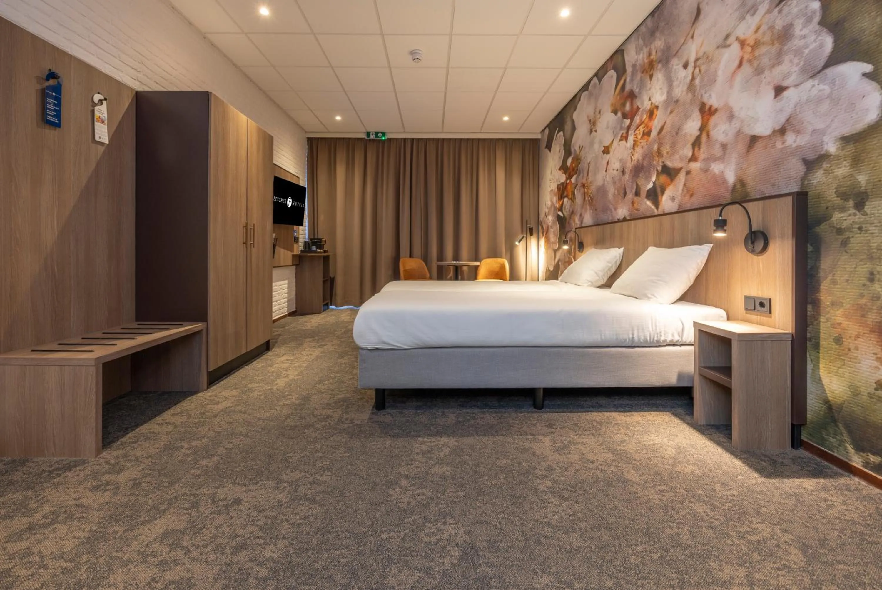 Bedroom, Bed in Fletcher Parkhotel Val Monte