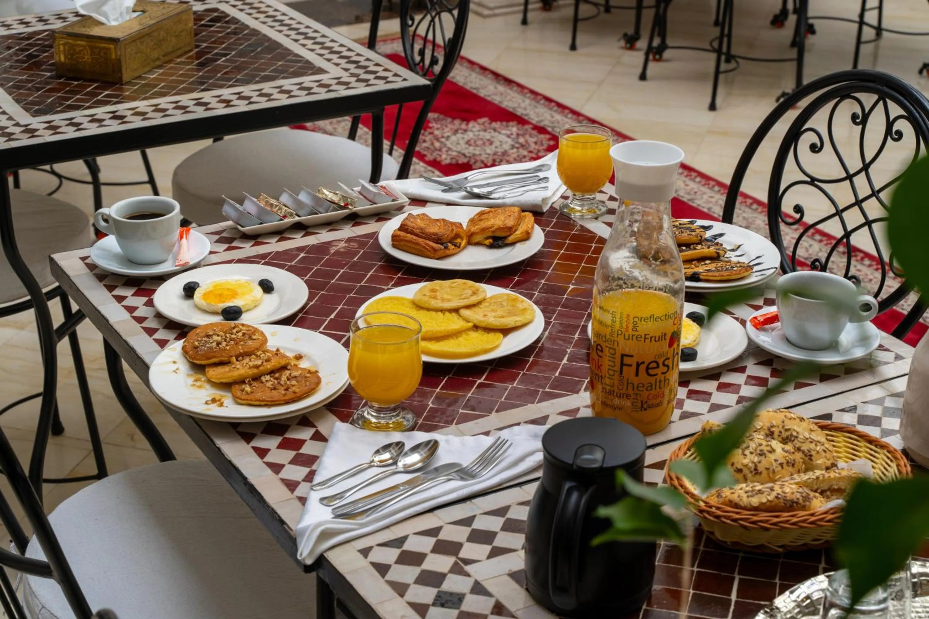 Food and drinks in Riad Mandana & Spa