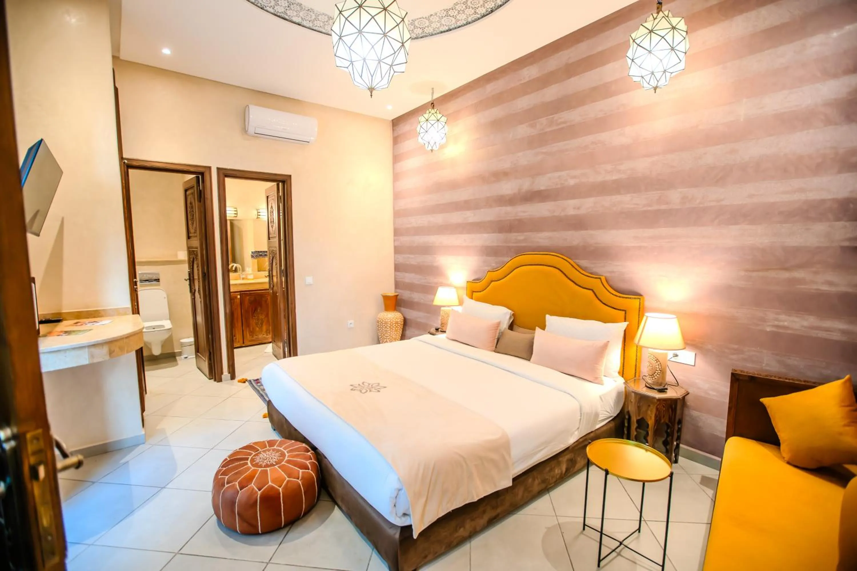 Bed in Riad Mandana & Spa