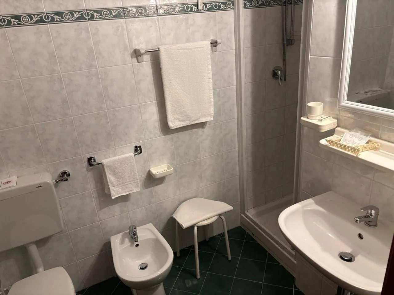 Bathroom in Albergo Edera