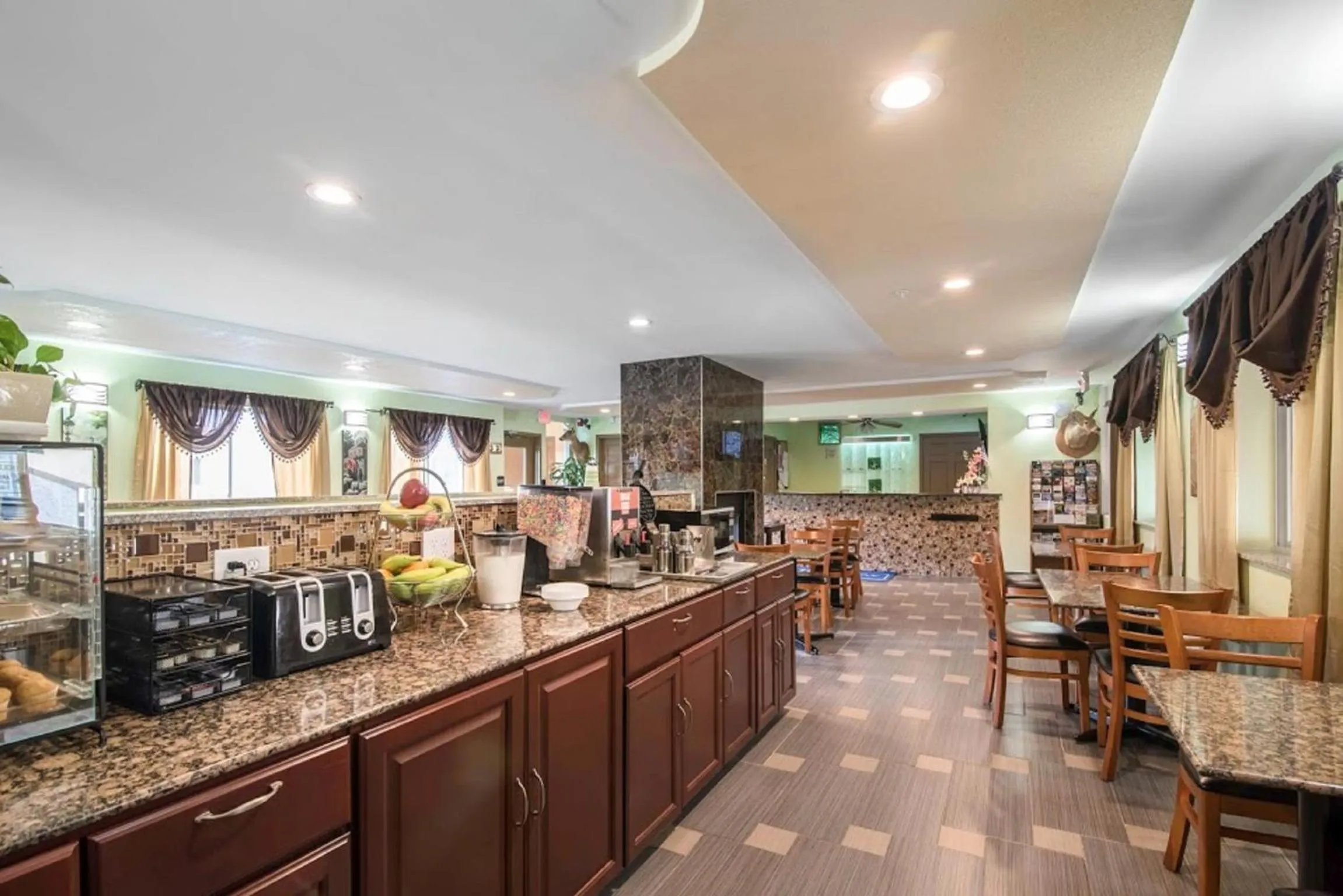 Food and drinks in Rodeway Inn Towanda