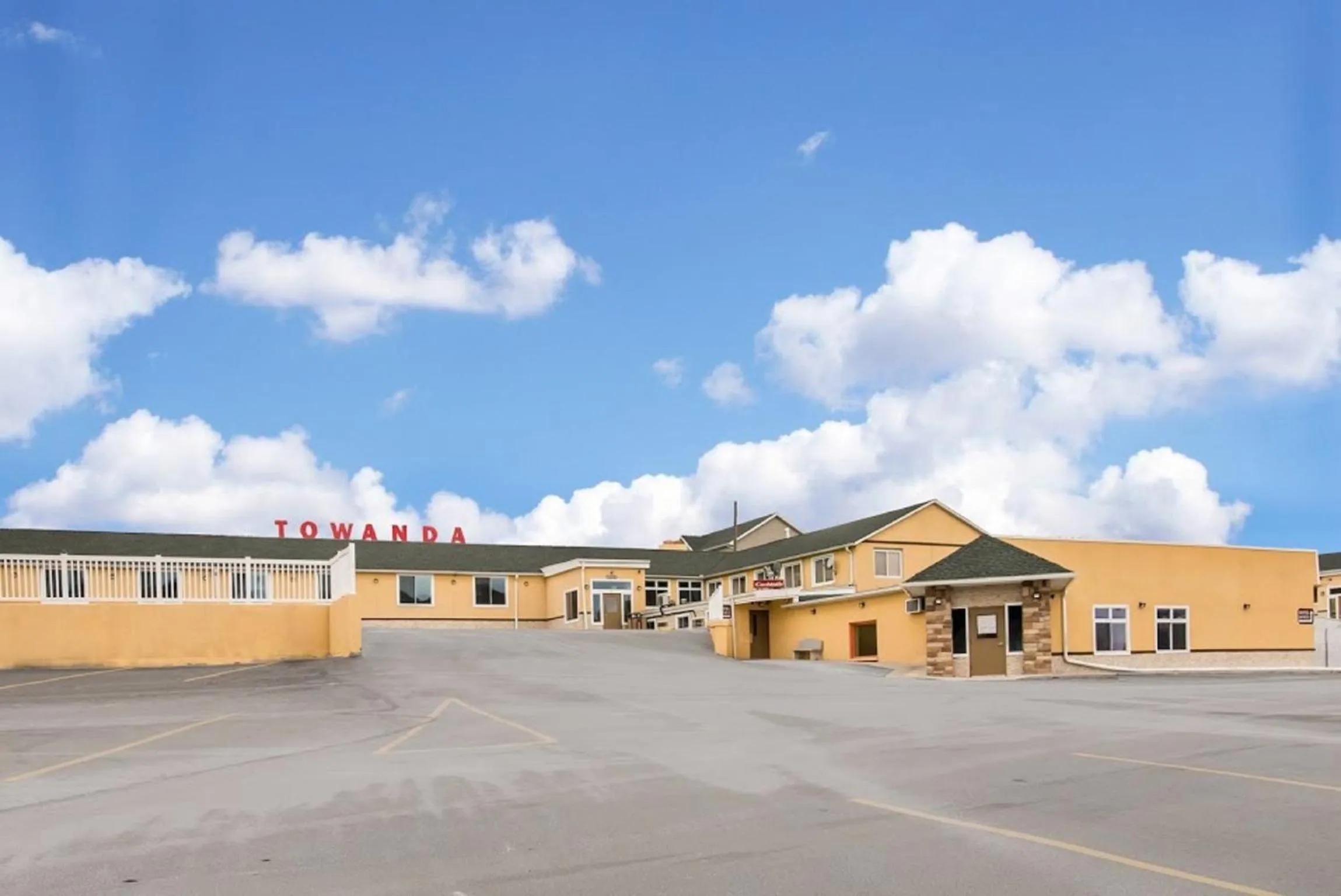 Property building in Rodeway Inn Towanda