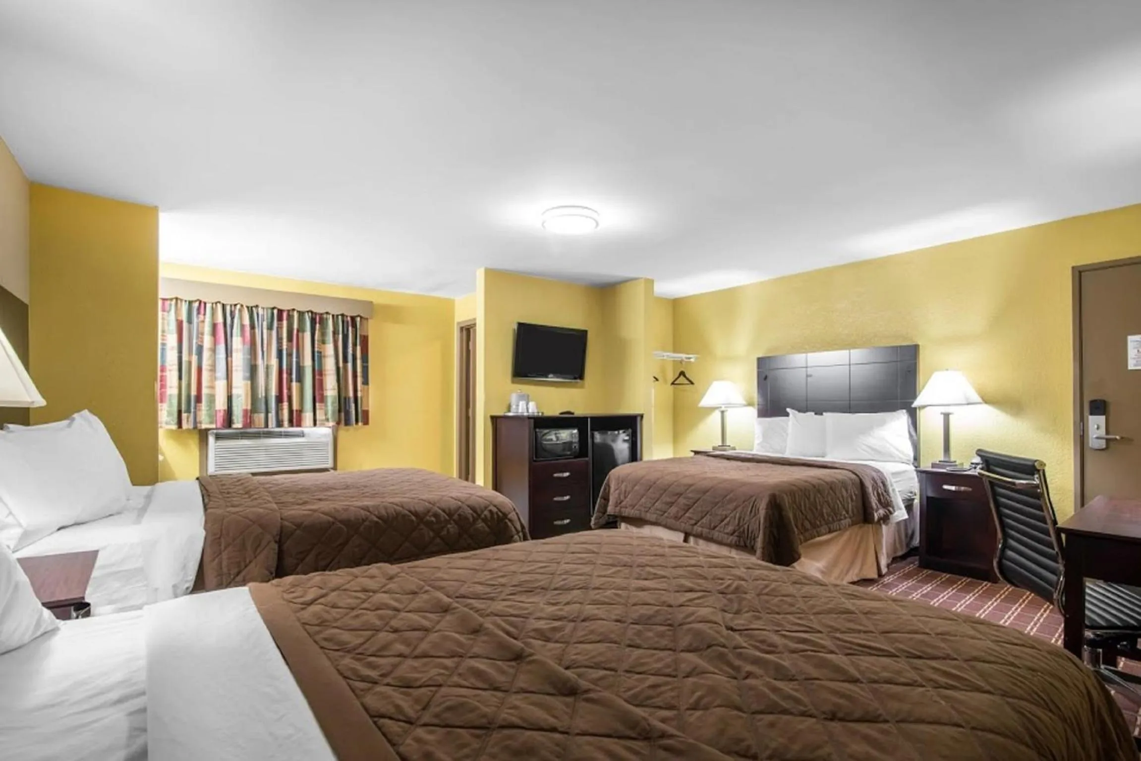 Photo of the whole room, Bed in Rodeway Inn Towanda