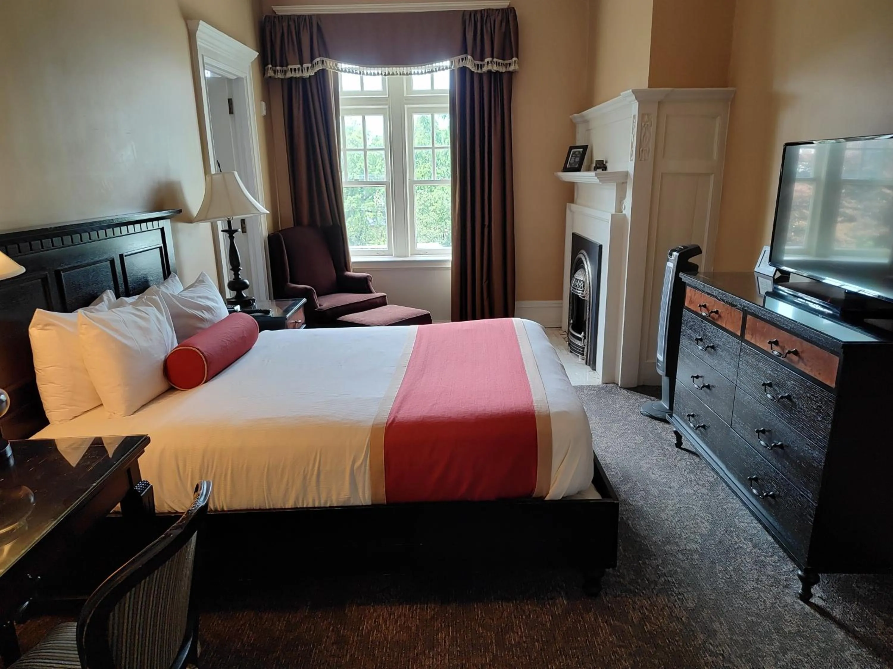 Bedroom in Mansions on Fifth