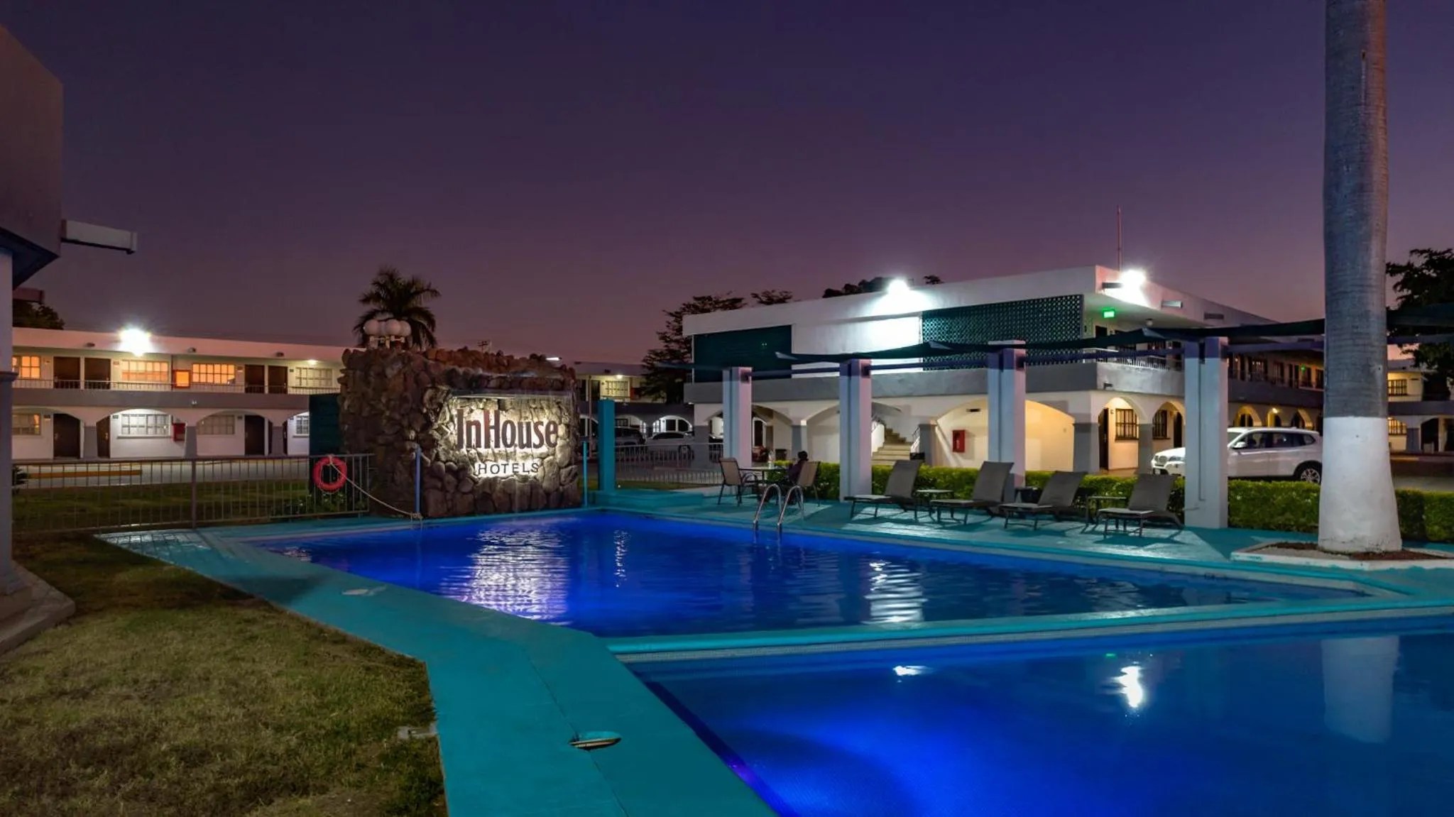 Night in InHouse Hotel Obregón