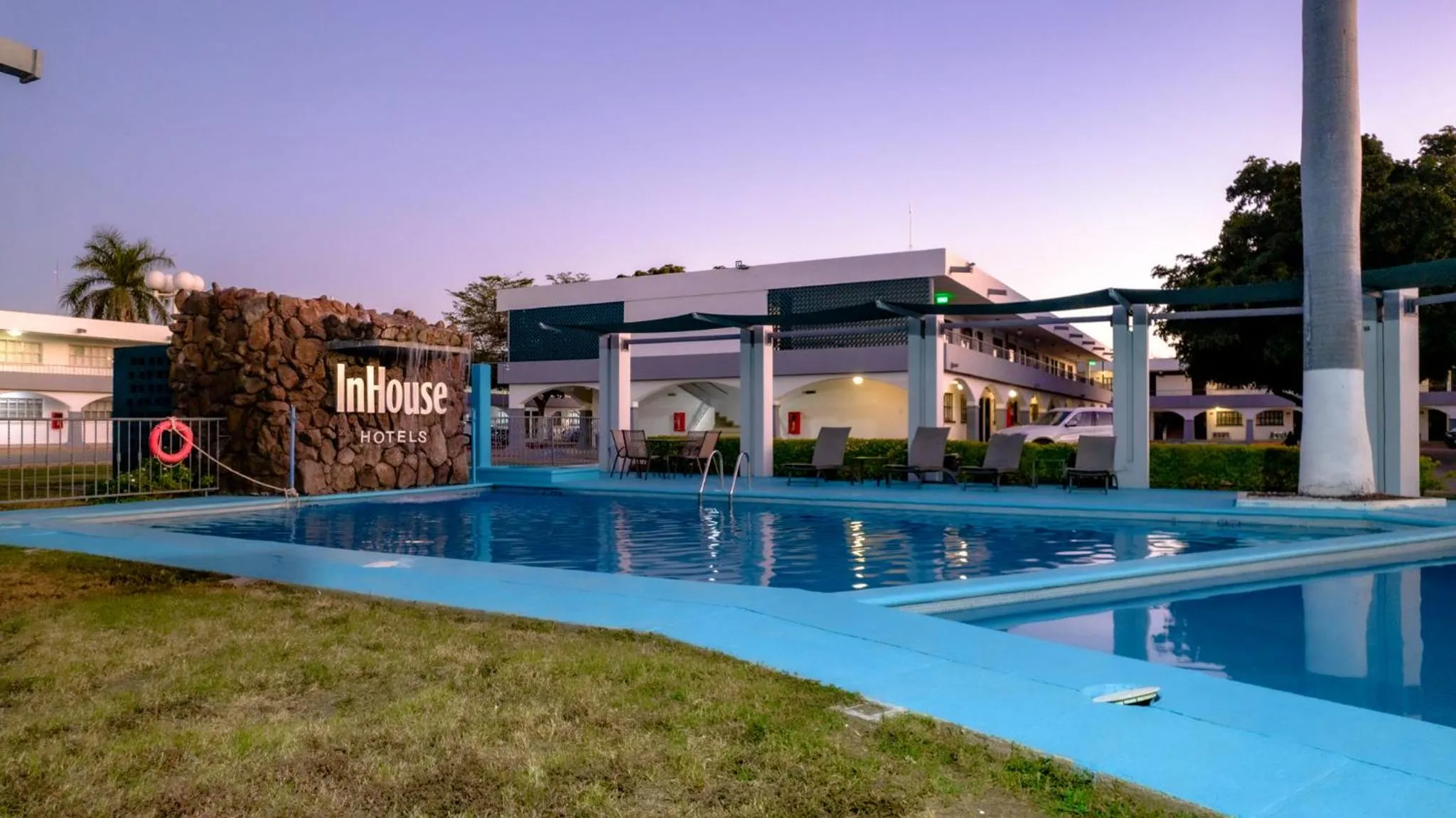 Pool view in InHouse Hotel Obregón