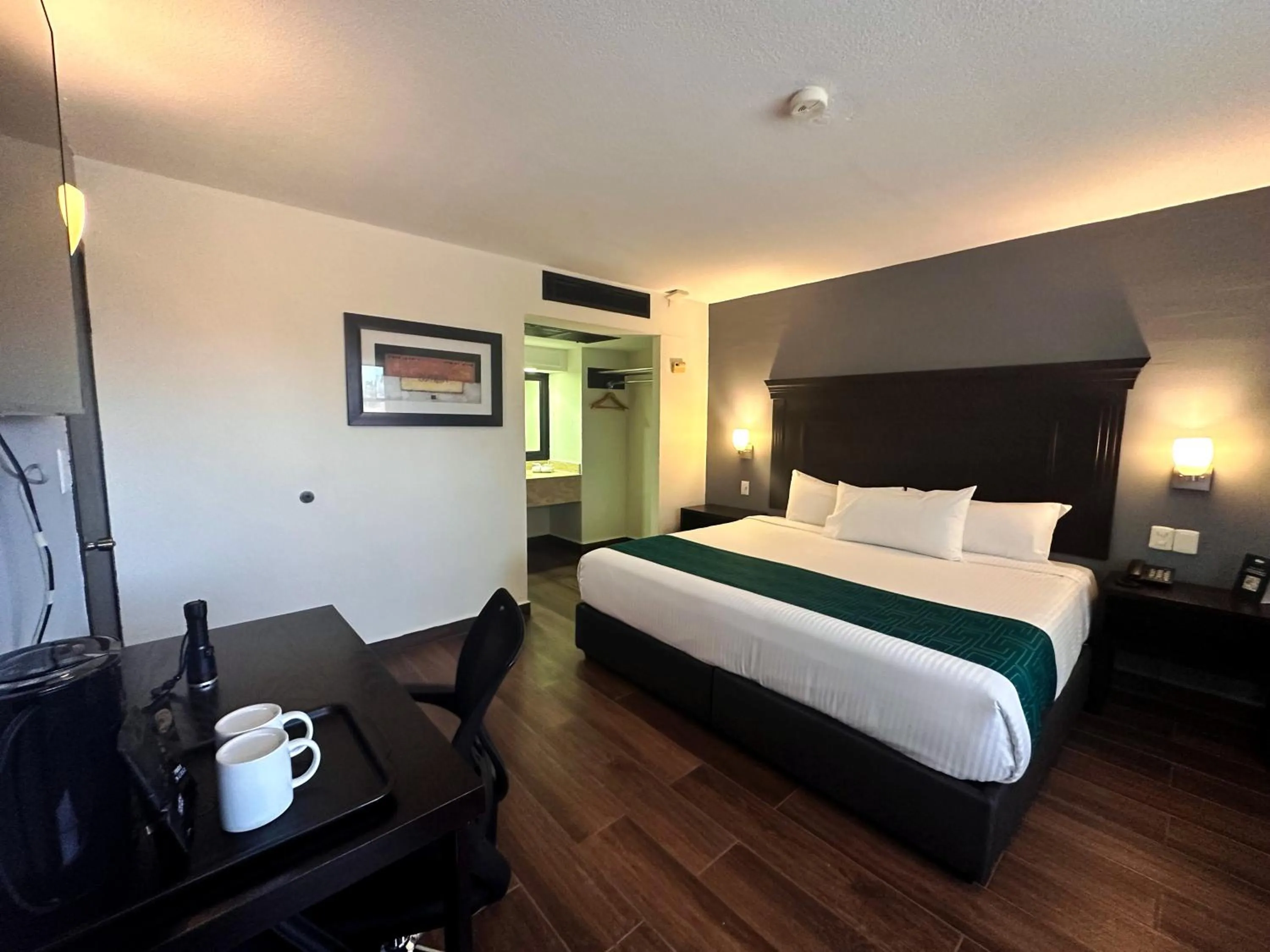 Coffee/tea facilities, Bed in InHouse Hotel Obregón