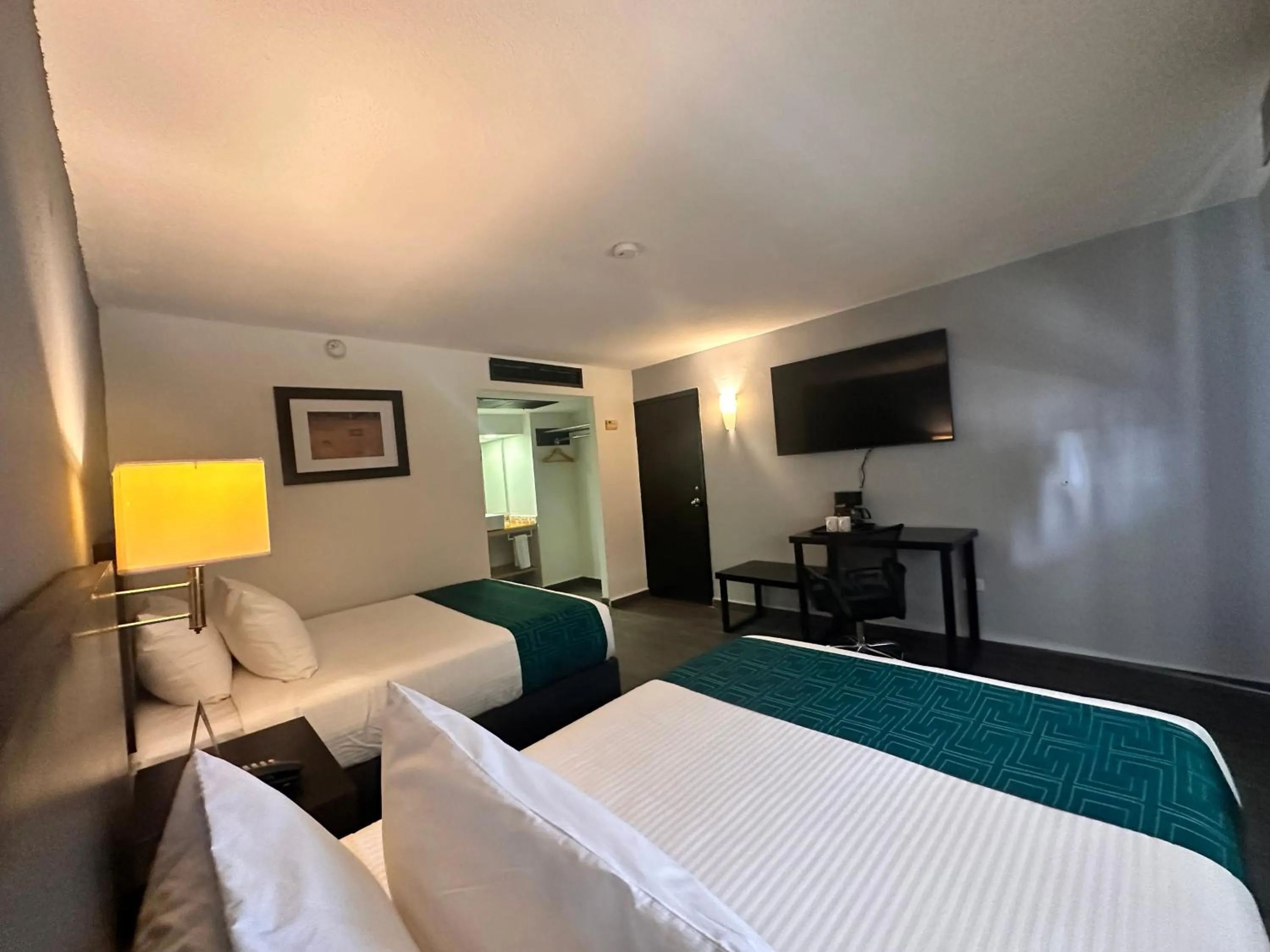 Bed in InHouse Hotel Obregón