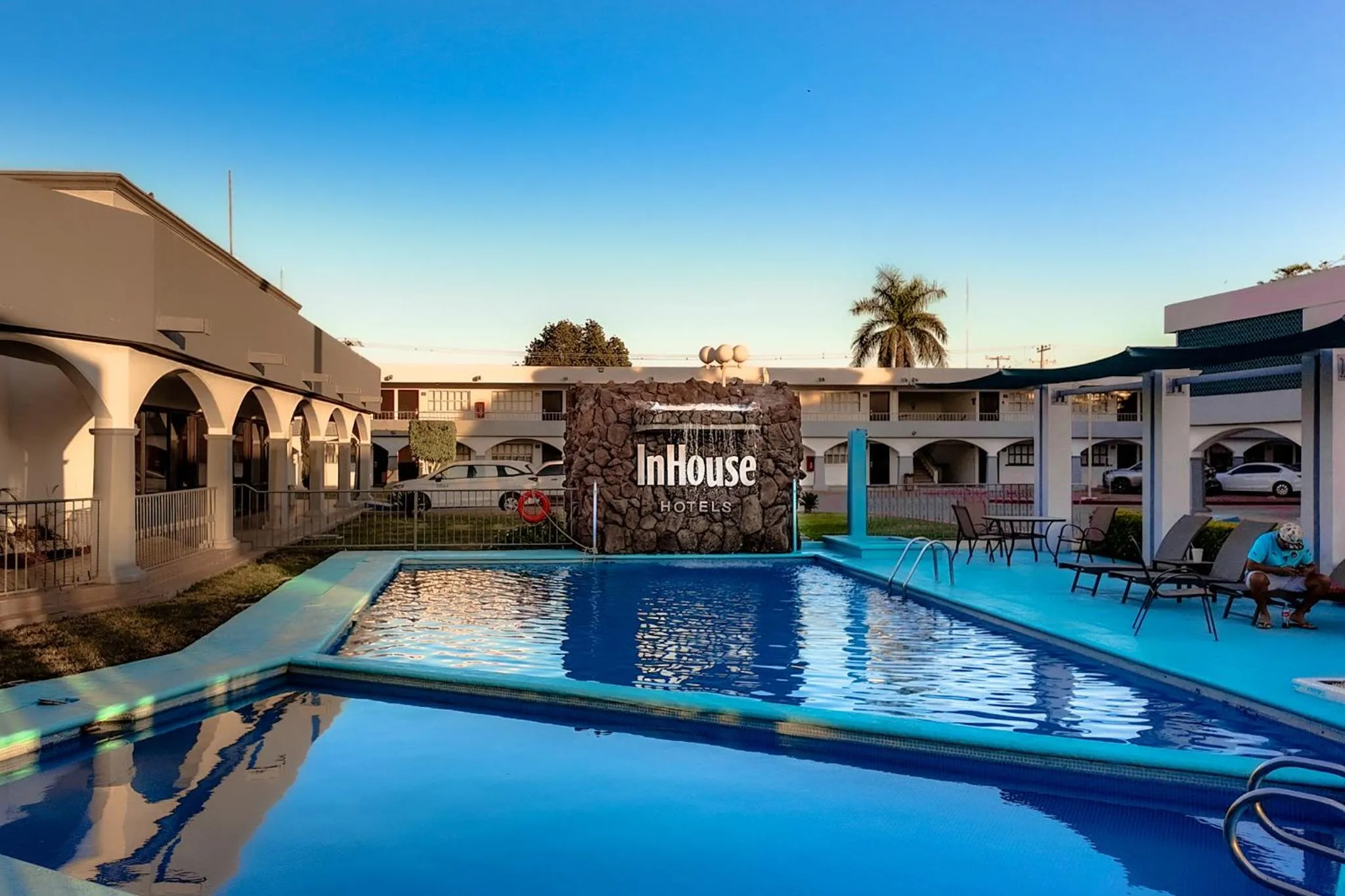 Pool view in InHouse Hotel Obregón