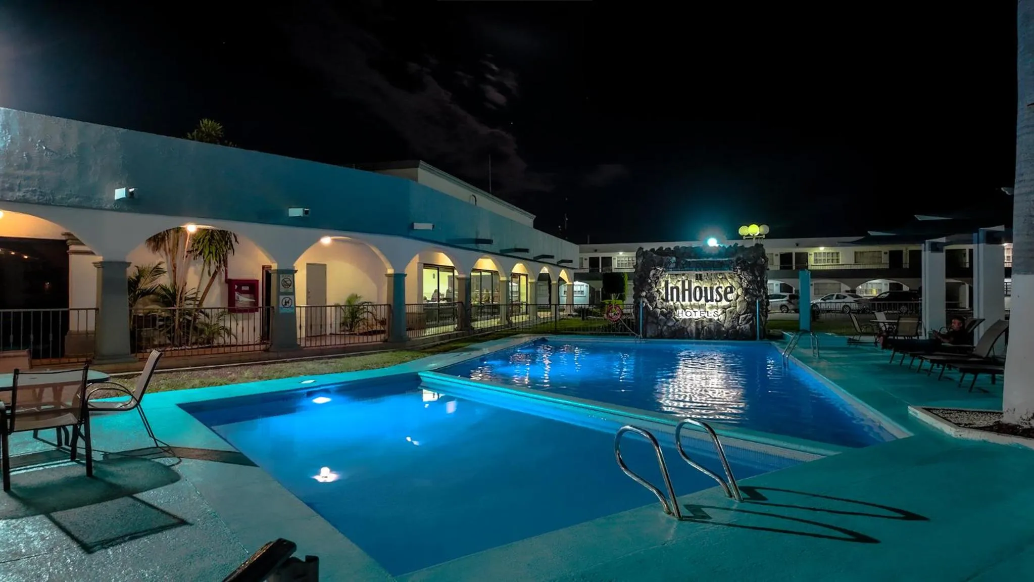Pool view in InHouse Hotel Obregón
