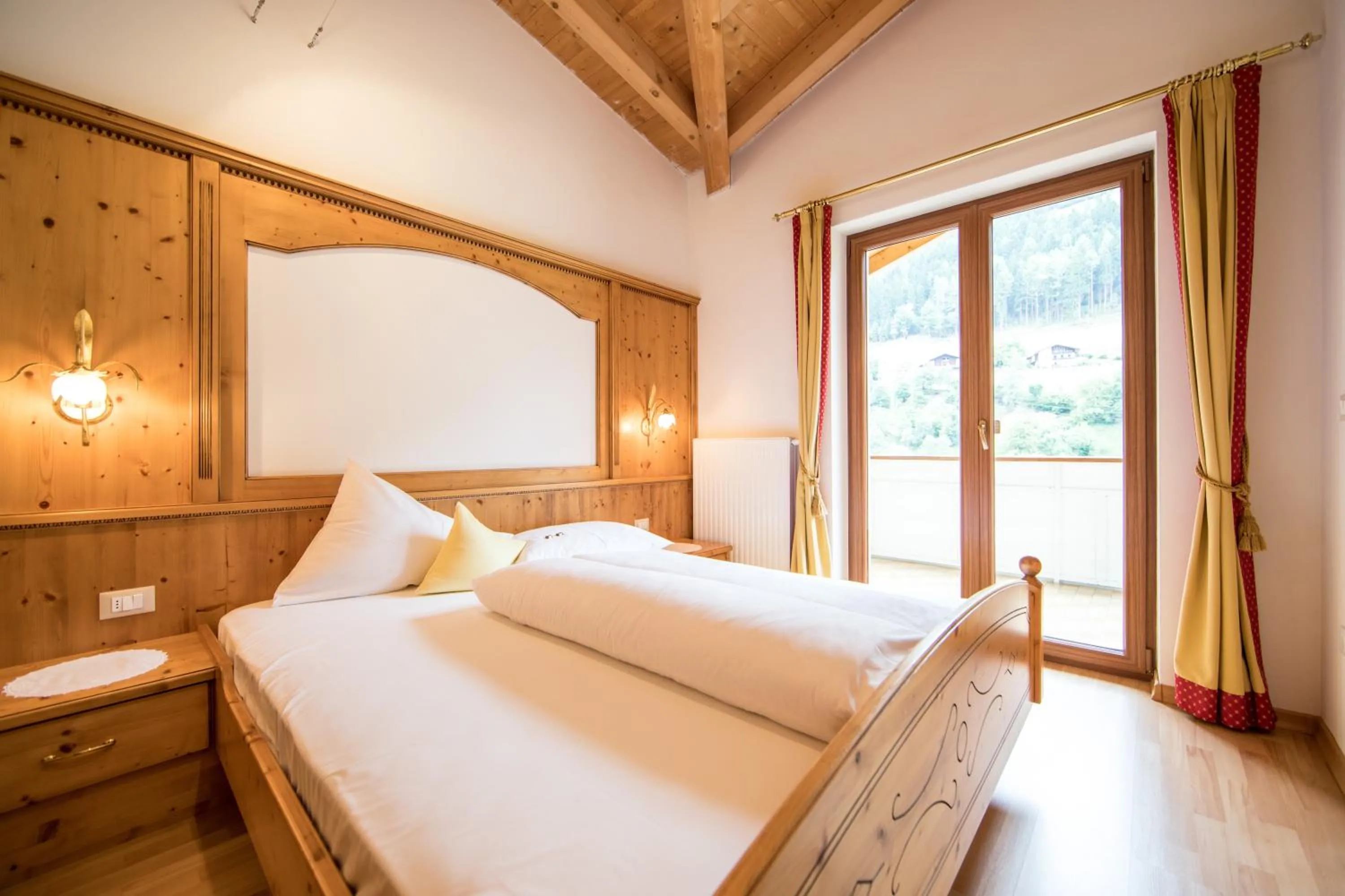 Decorative detail, Bed in Hotel Jager Hans