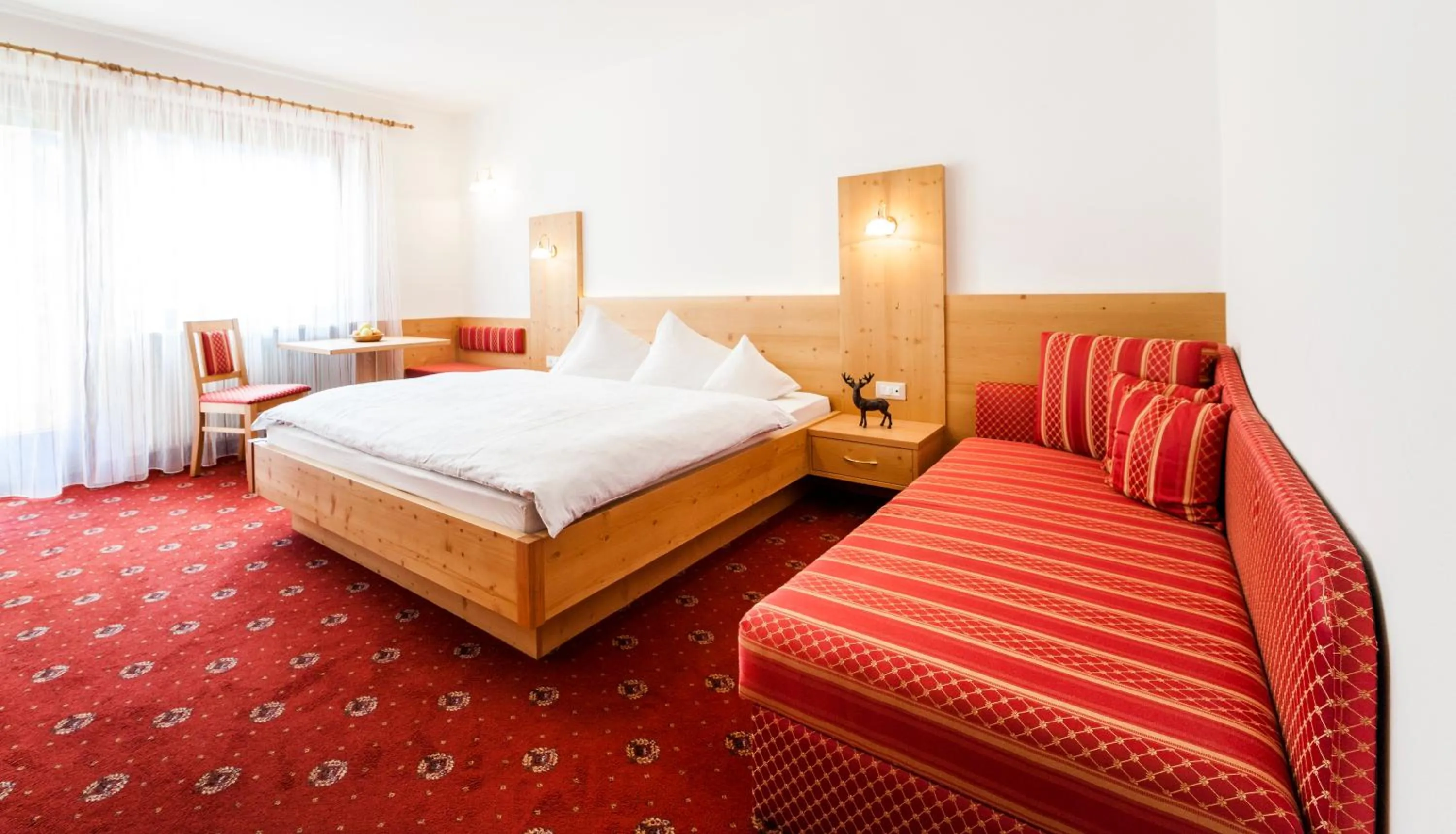 Photo of the whole room, Bed in Hotel Jager Hans