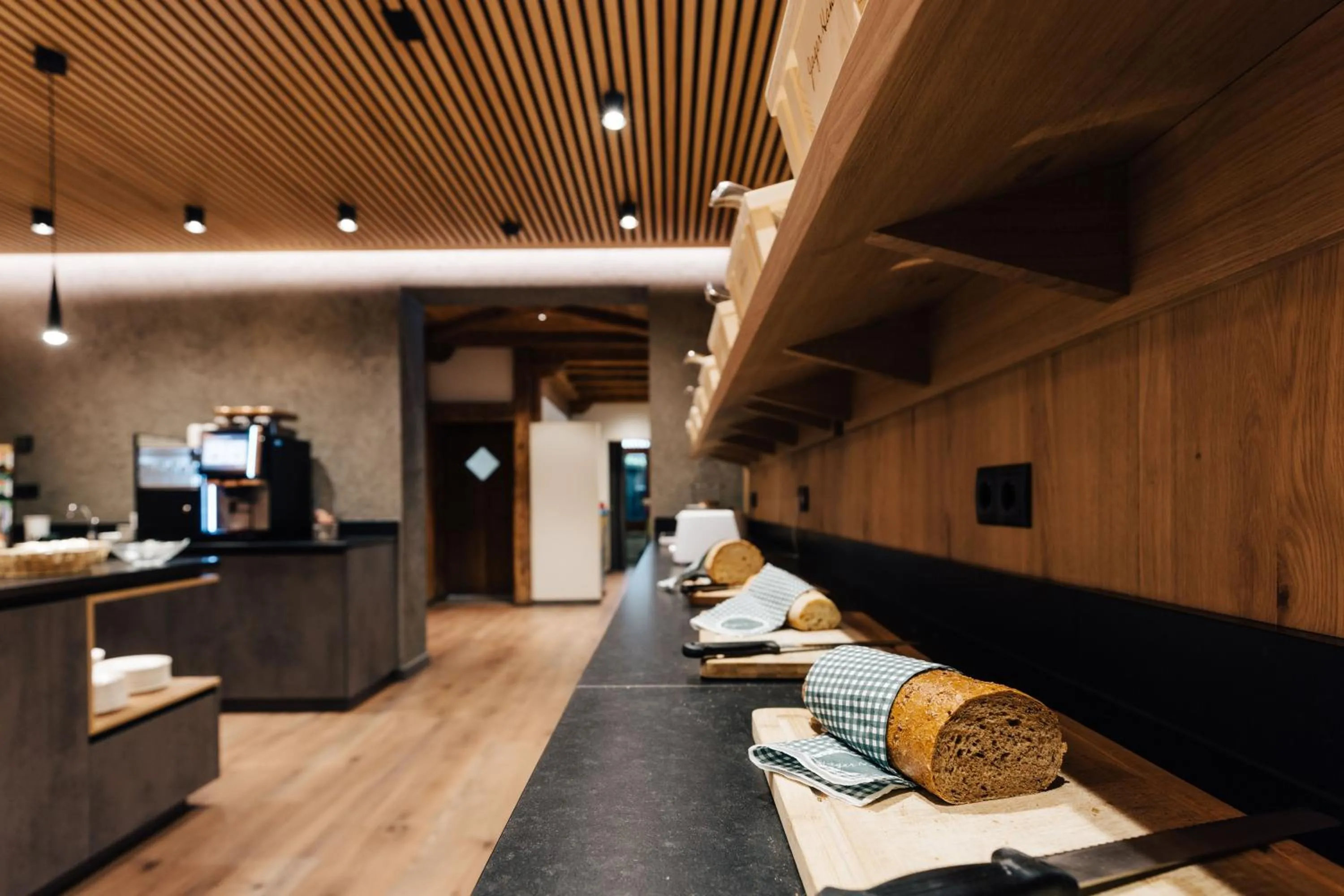 Restaurant/places to eat in Hotel Jager Hans