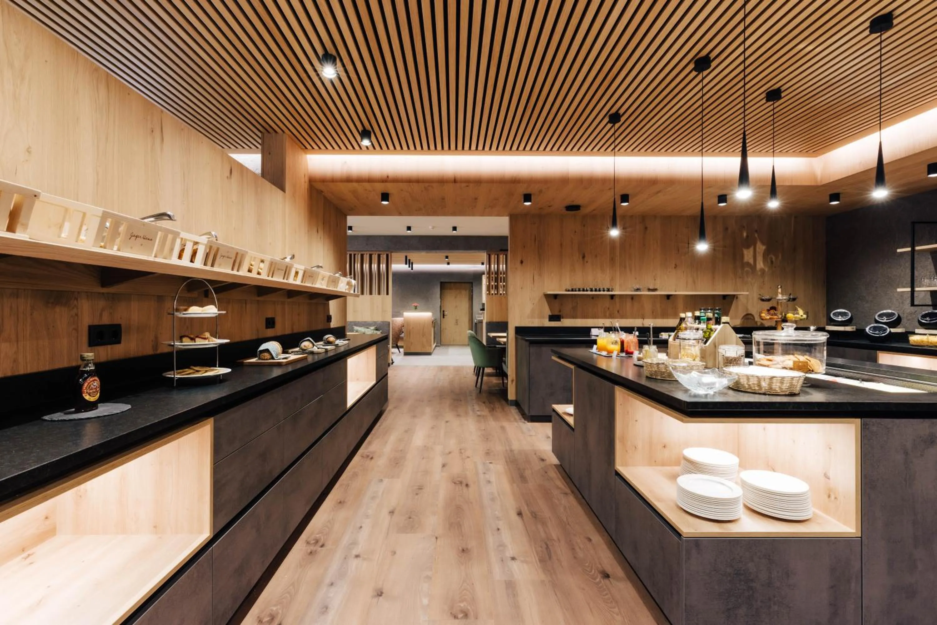 Restaurant/places to eat in Hotel Jager Hans