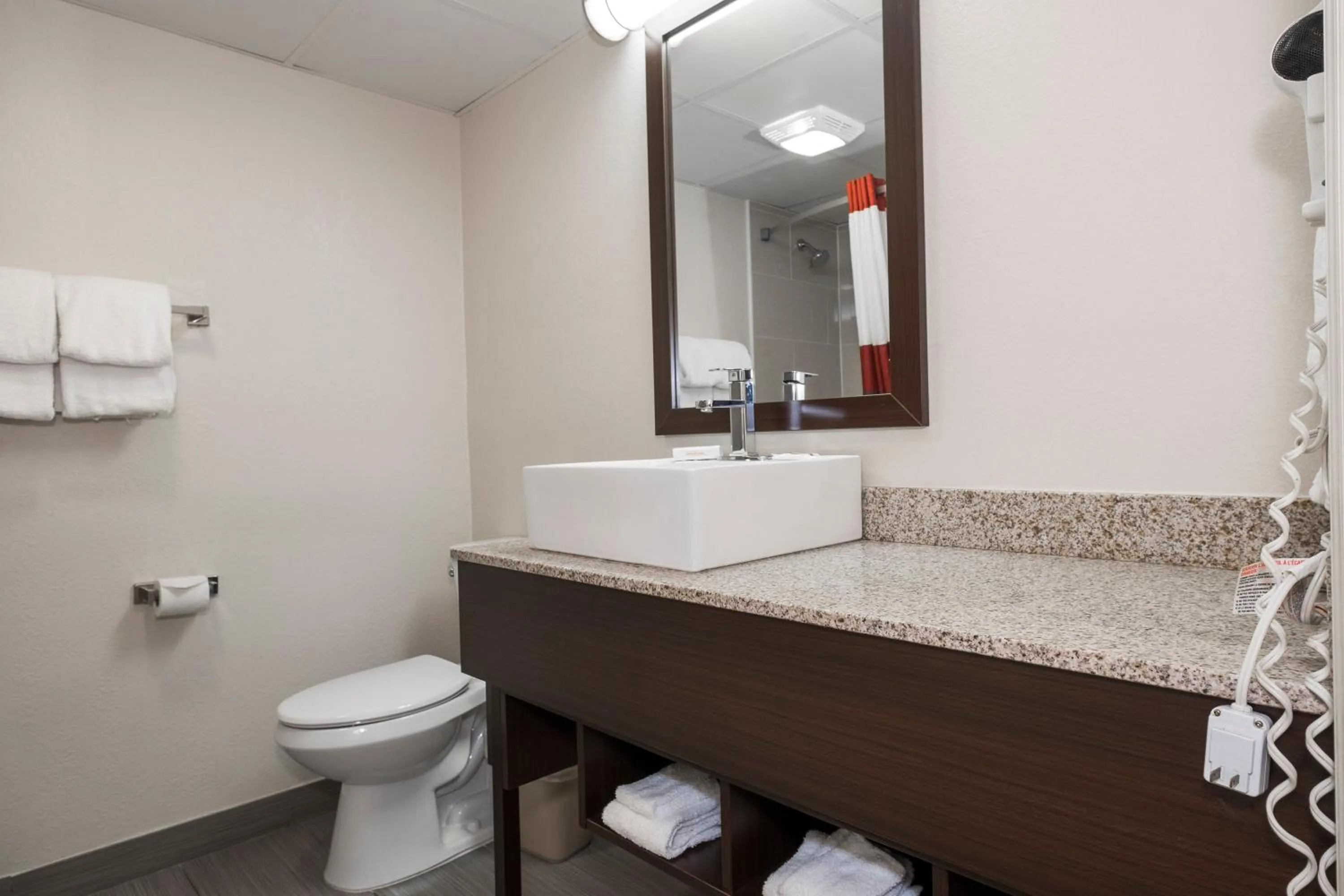 Bathroom in Red Roof Inn PLUS+ Poughkeepsie
