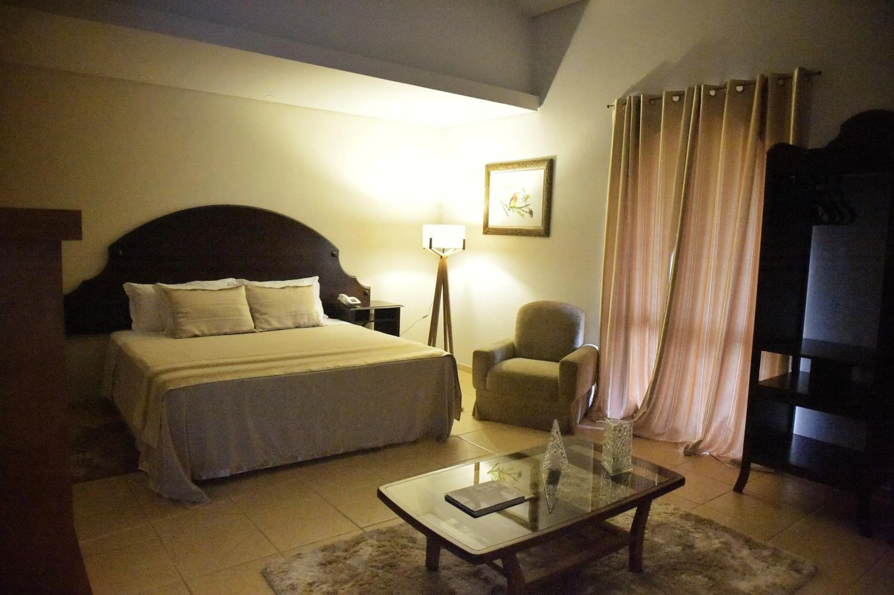 Photo of the whole room, Bed in Tenondé Park Hotel