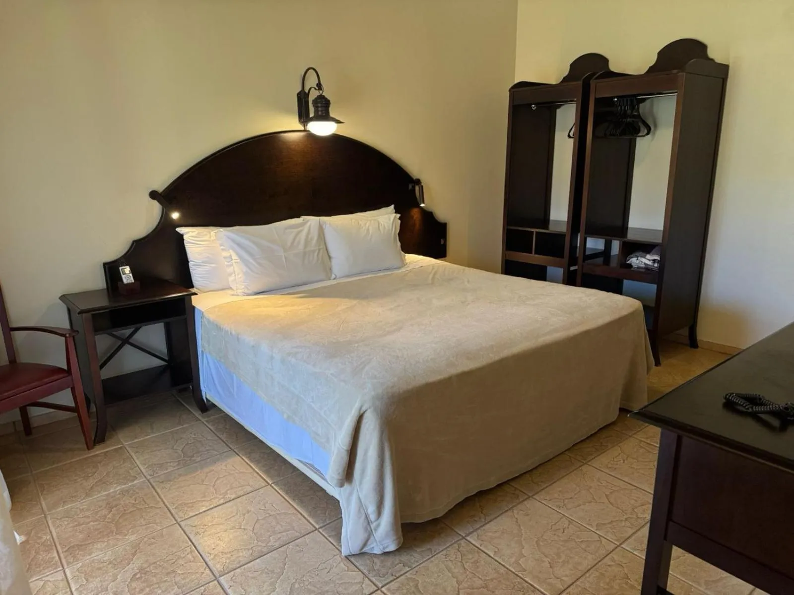 Bed in Tenondé Park Hotel