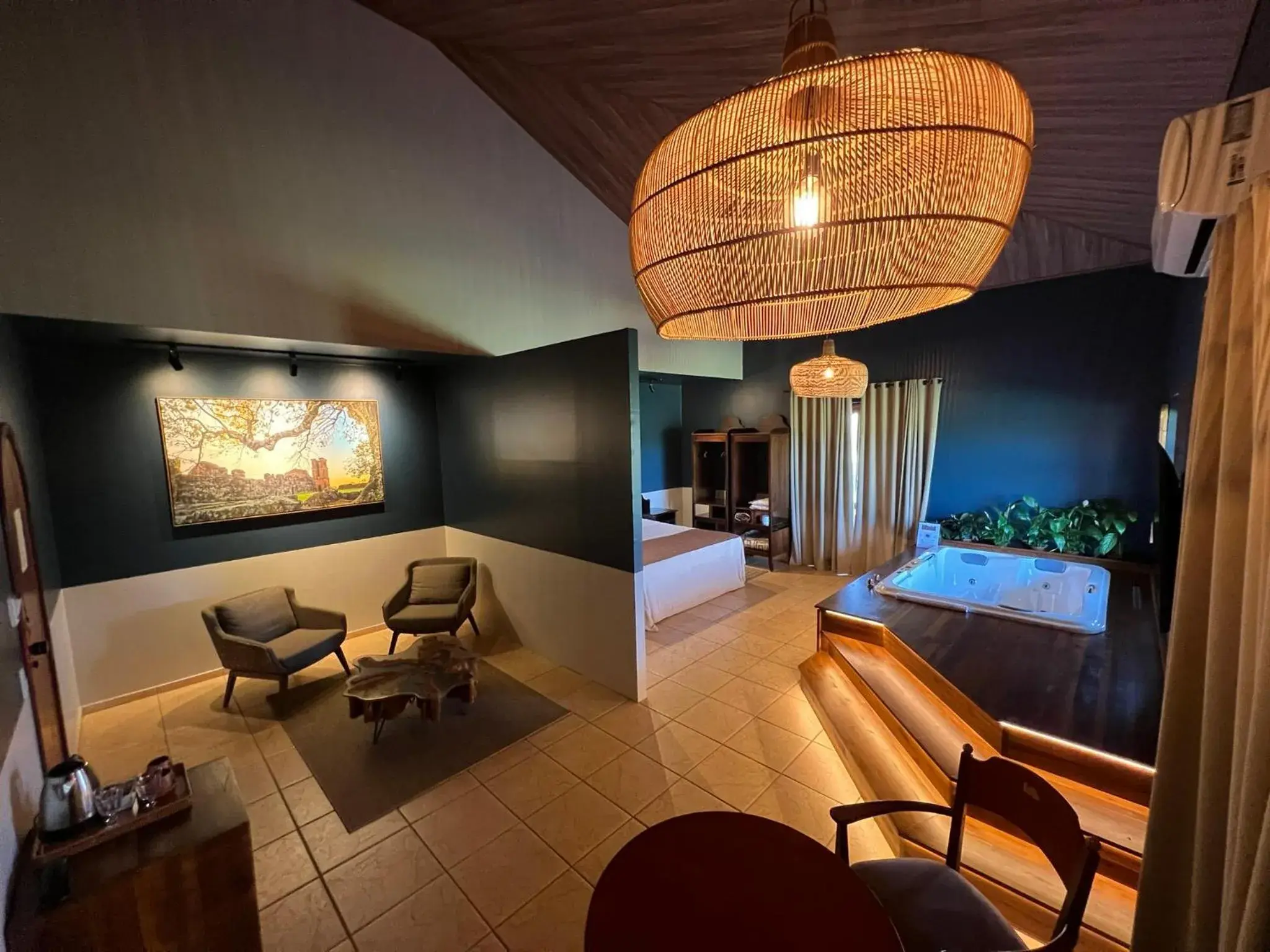 Deluxe Suite with Spa Bath in Tenondé Park Hotel Deluxe Suite with Spa Bath in Tenondé Park Hotel