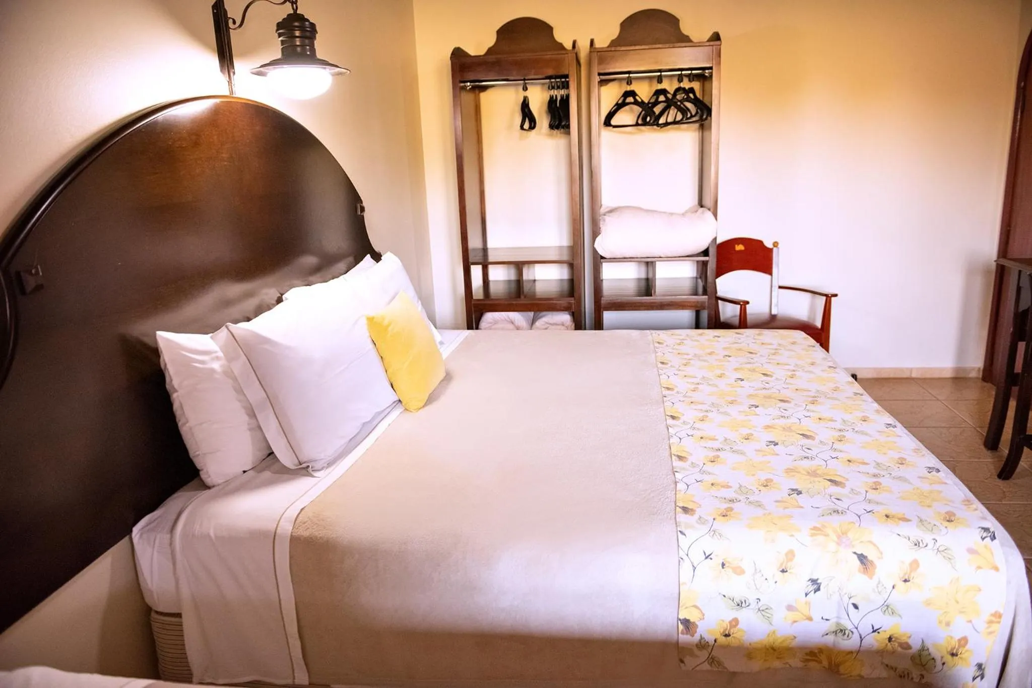 Bed in Tenondé Park Hotel