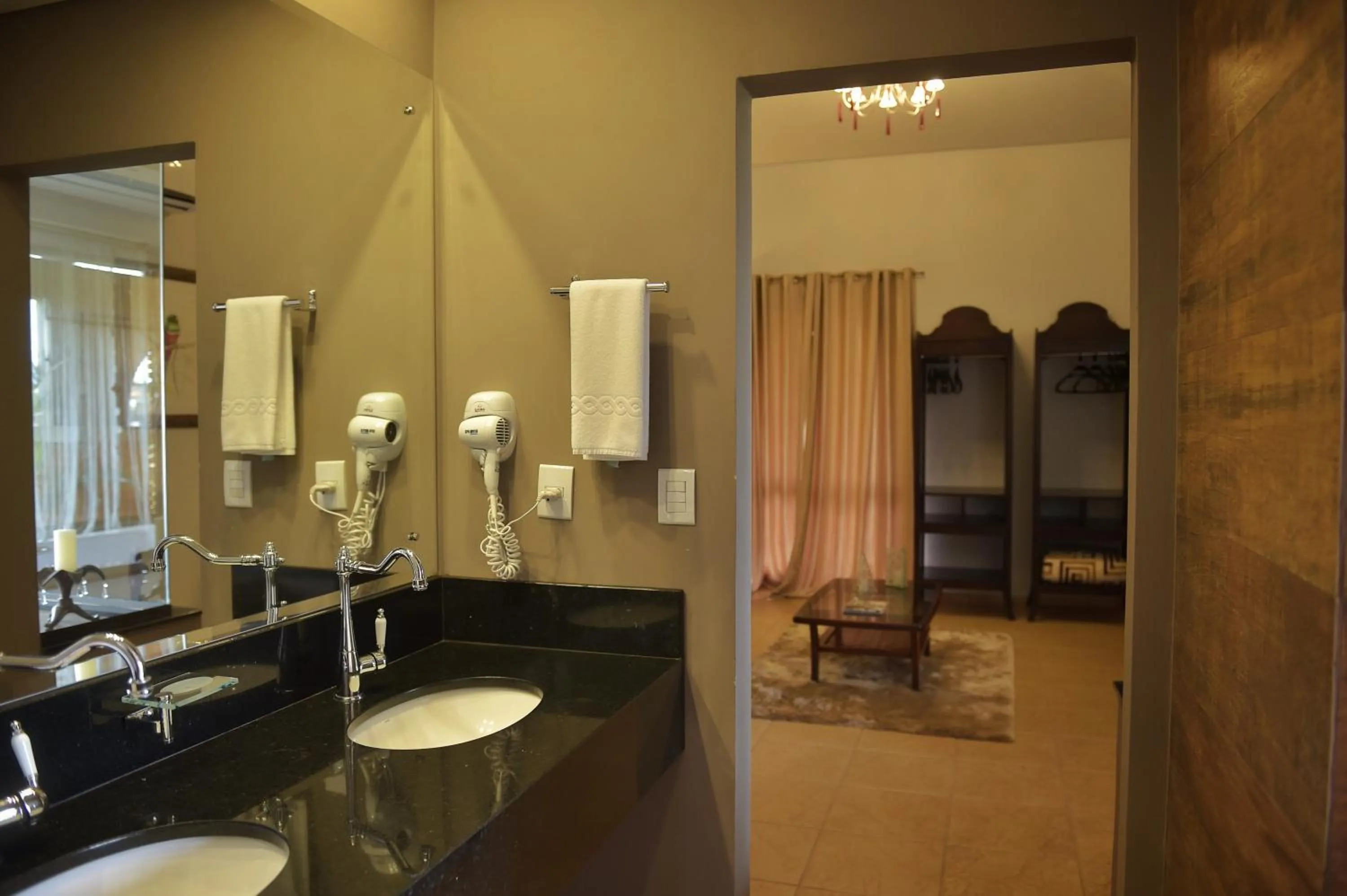 Toilet in Tenondé Park Hotel