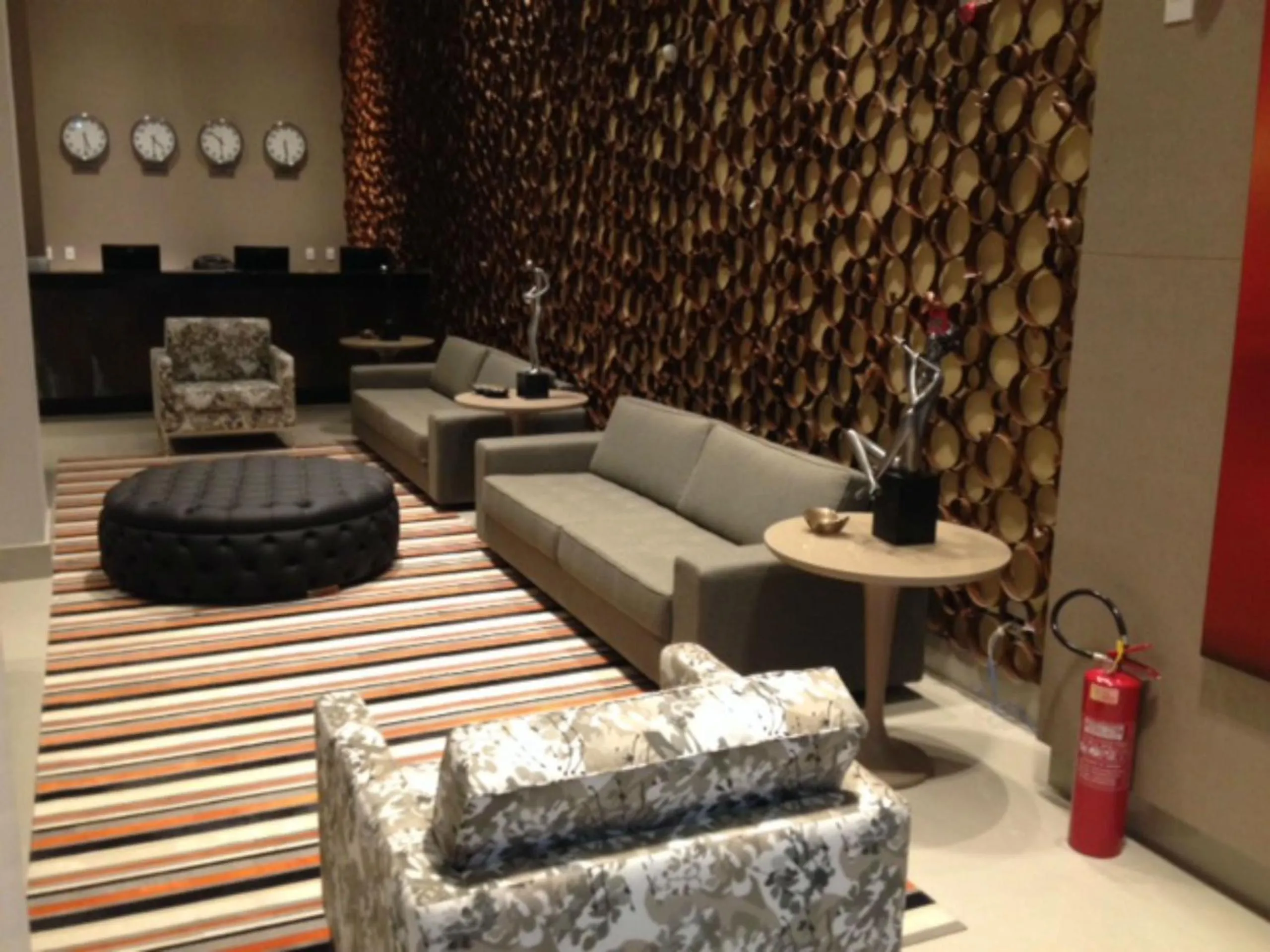 Communal lounge/ TV room in Hotel Beaga Convention Expominas by MHB