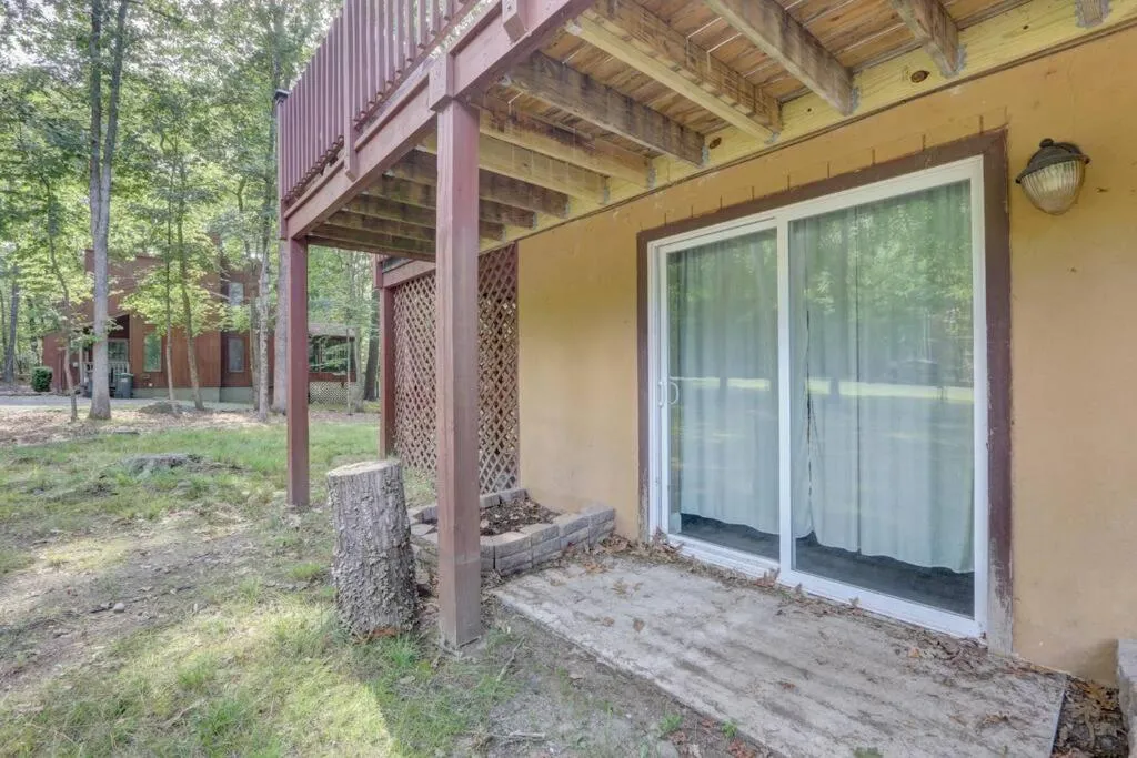 Patio in Cozy Chalet Game Rm and Fireplace