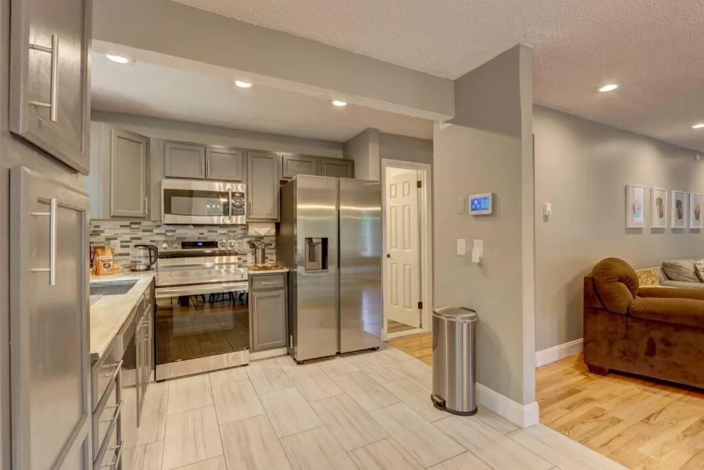 Kitchen or kitchenette in Cozy Chalet Game Rm and Fireplace