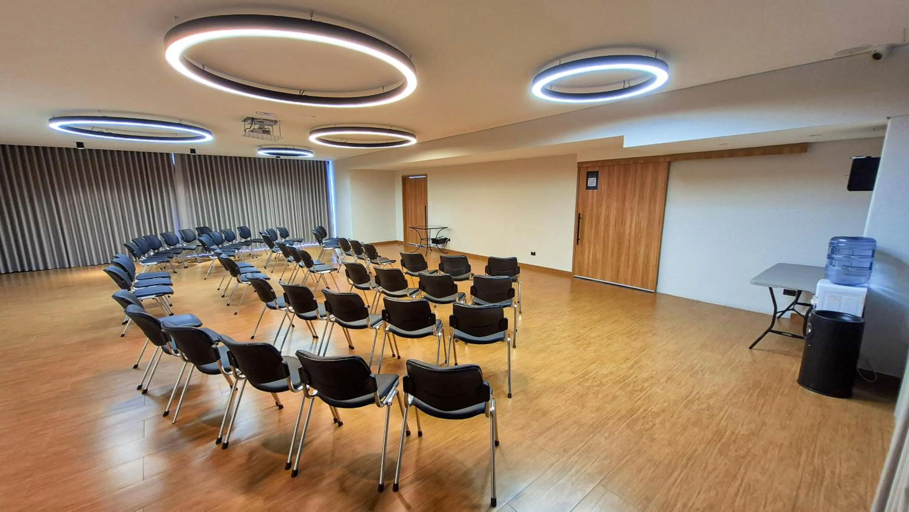 Meeting/conference room in Hotel Santiago de Arma
