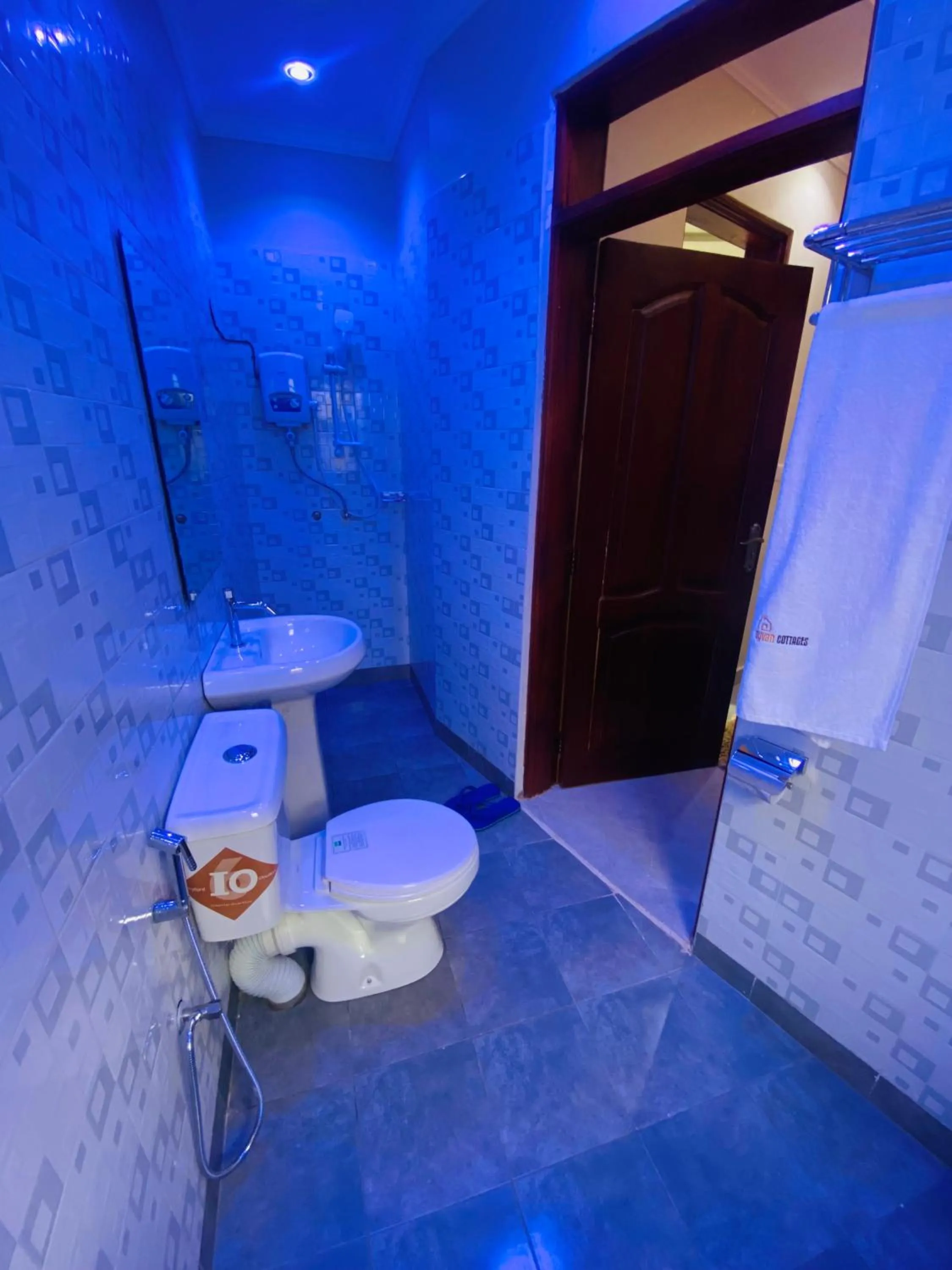 Dyvan Lounge & Cottages