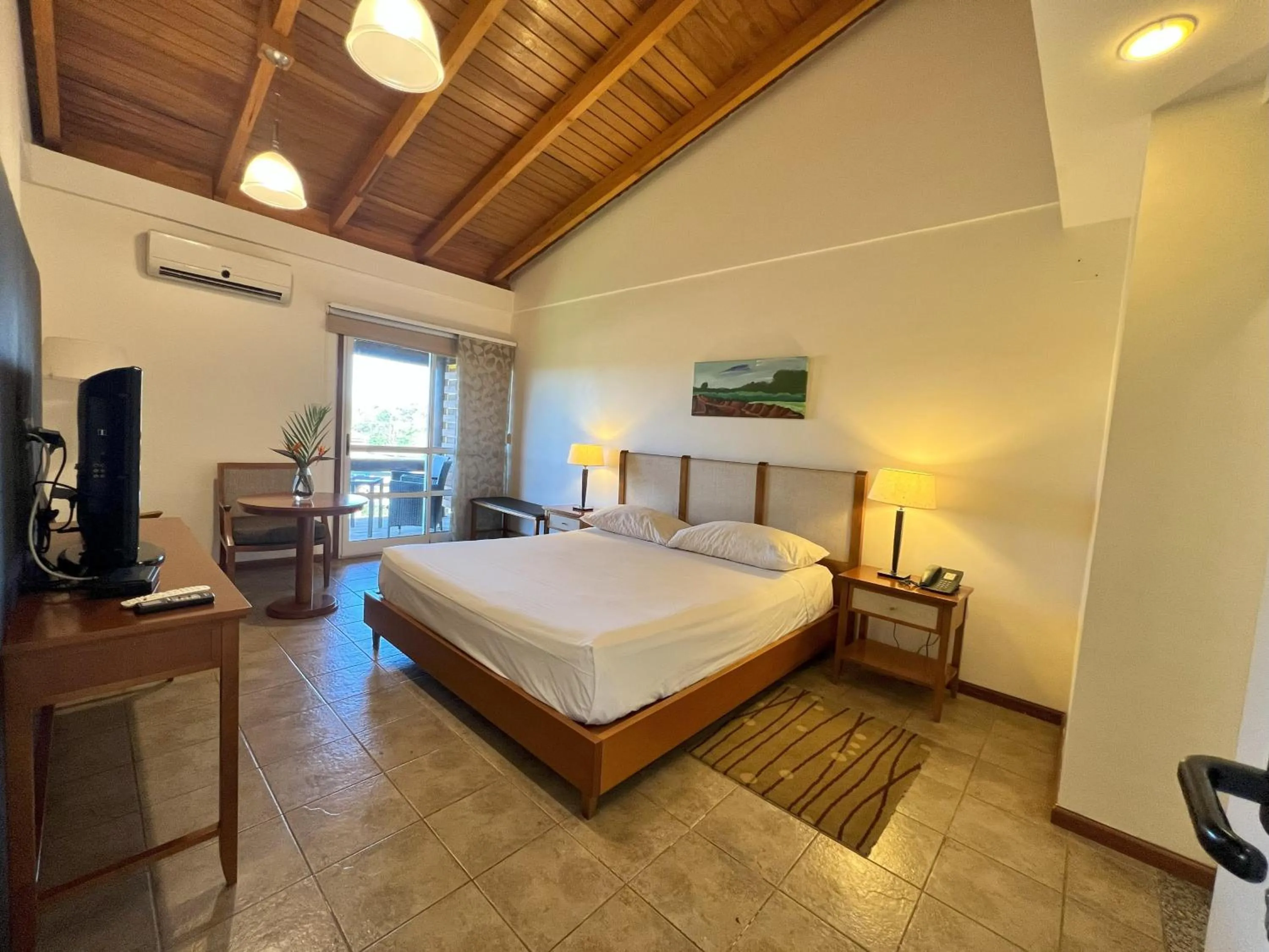 Photo of the whole room, Bed in Hotel Maitei Posadas