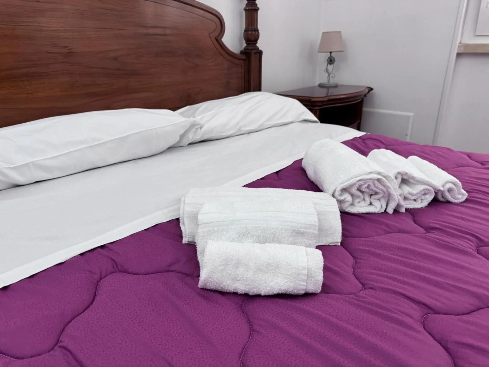 Bed in wild rooms&house