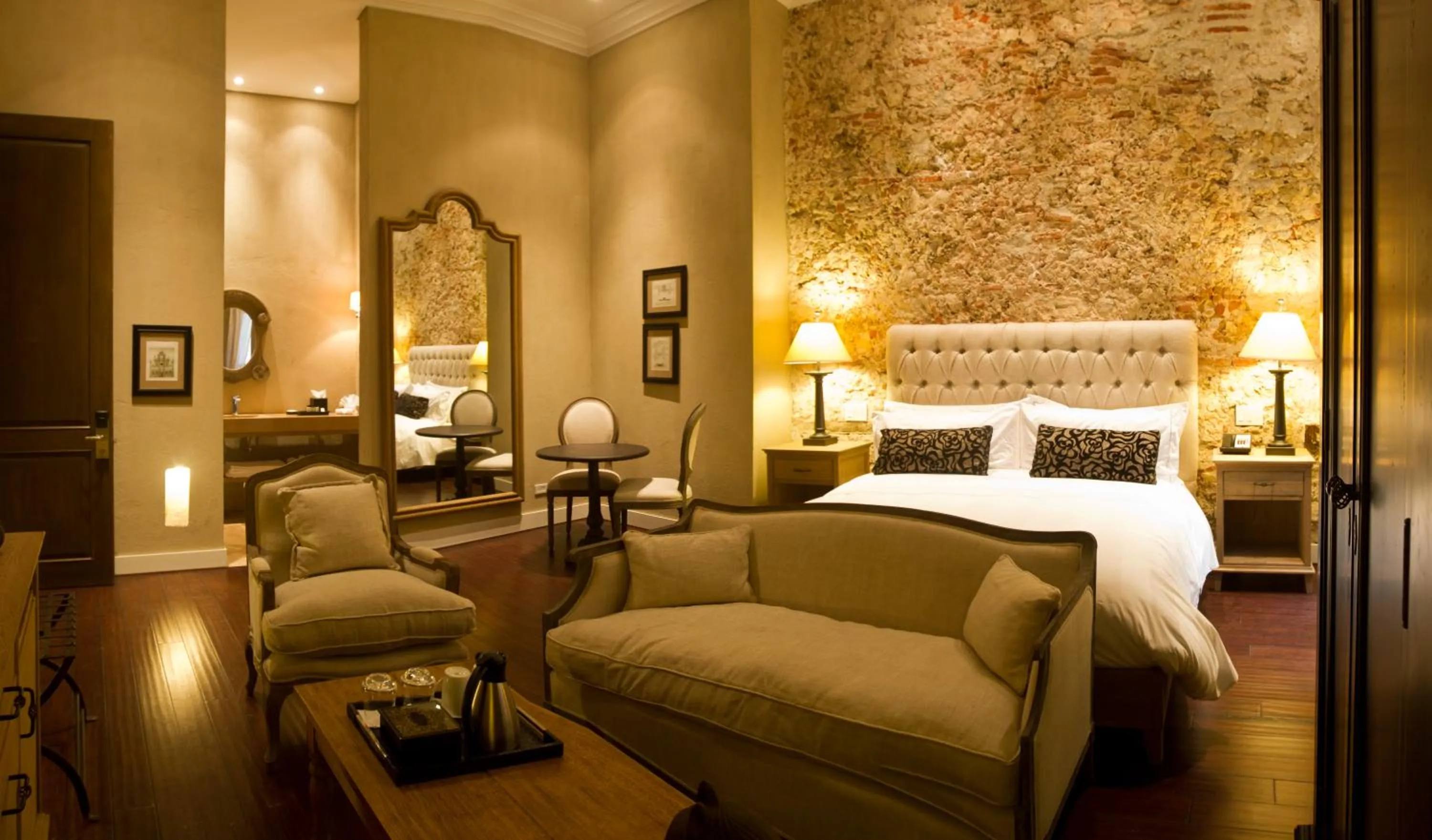 Bed in Bastión Luxury Hotel