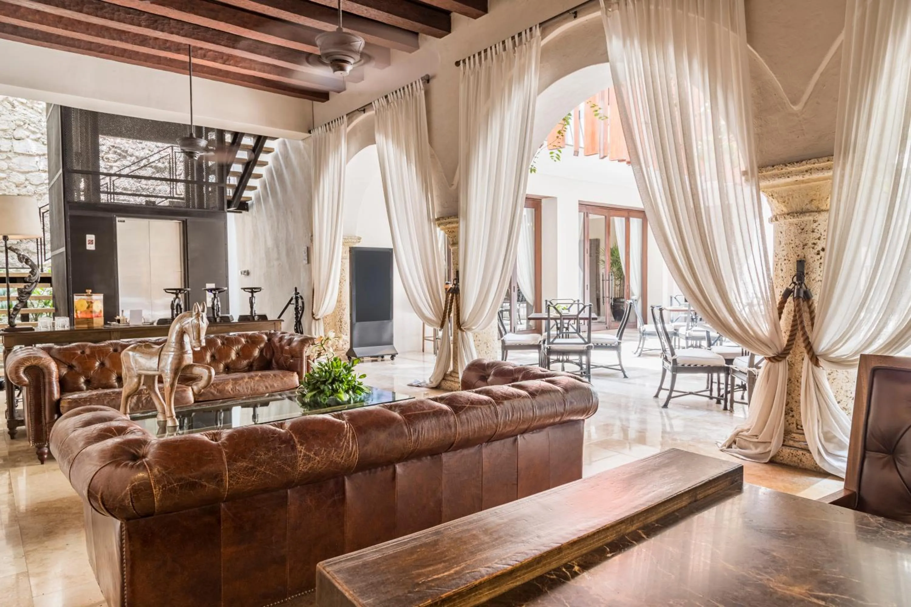 Living room in Bastión Luxury Hotel