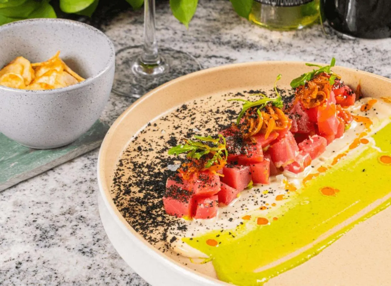 Restaurant/places to eat in Bastión Luxury Hotel