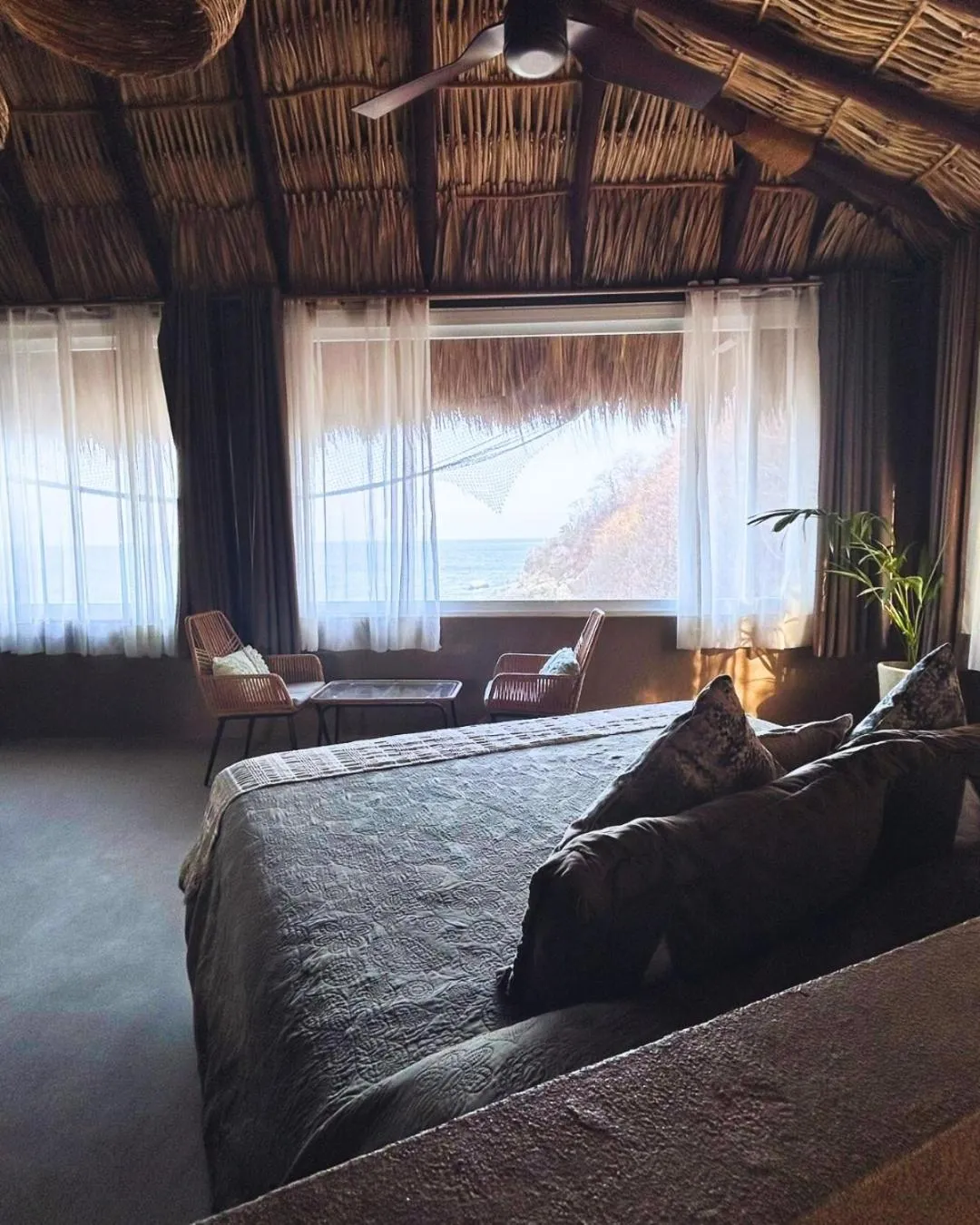 Photo of the whole room, Bed in Quinta Bella Huatulco