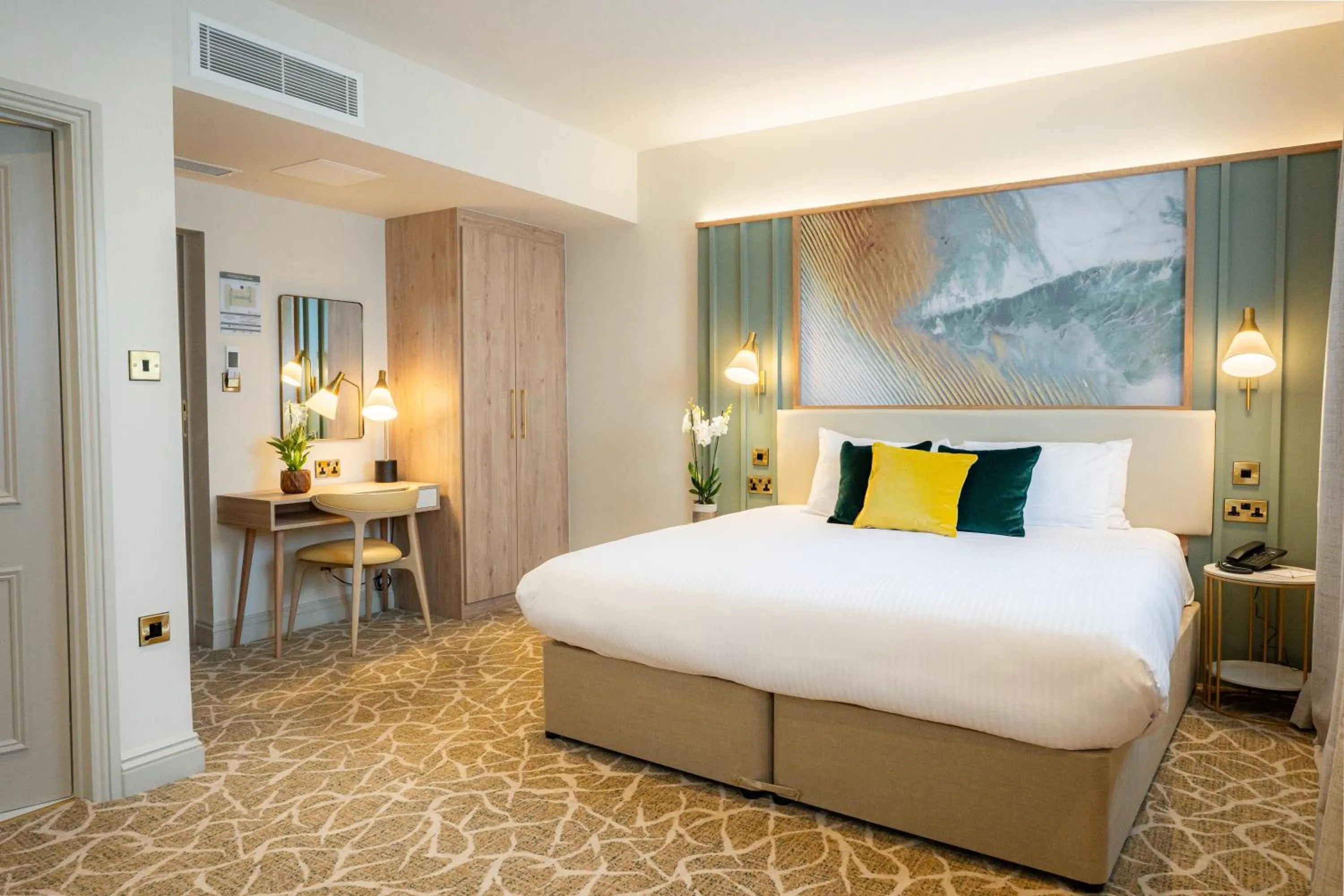 Property building, Bed in The Hermitage Hotel - OCEANA COLLECTION