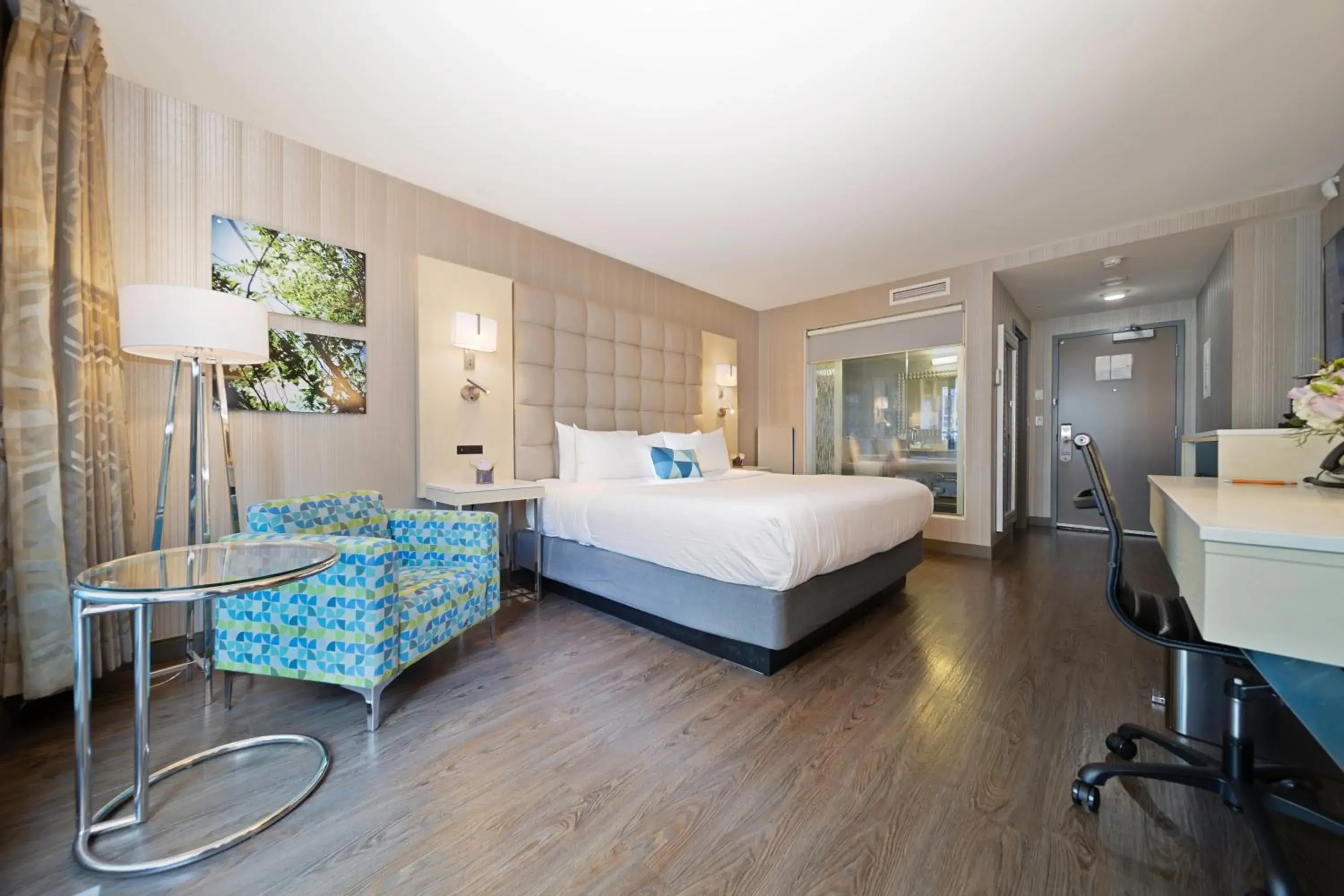 Deluxe King Room in Hotel BLU Deluxe King Room in Hotel BLU