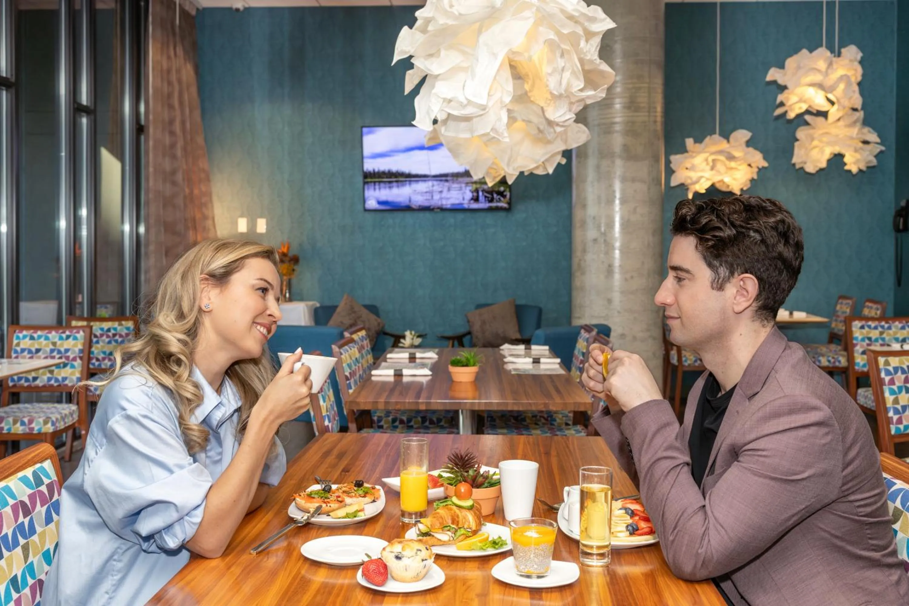 Restaurant/places to eat in Hotel BLU