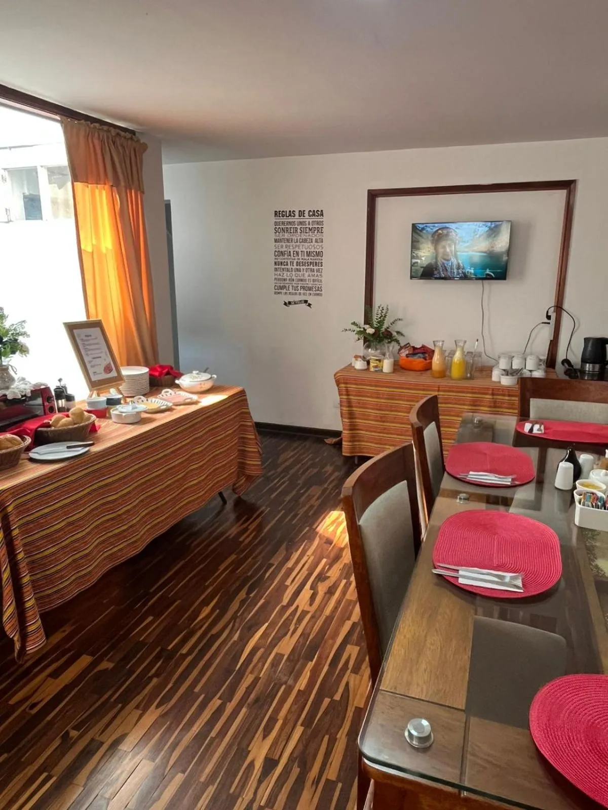 Buffet breakfast in Harmony Inn Miraflores