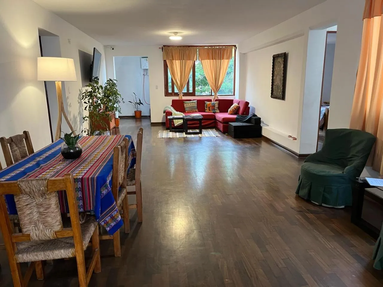 TV and multimedia, Bed in Harmony Inn Miraflores