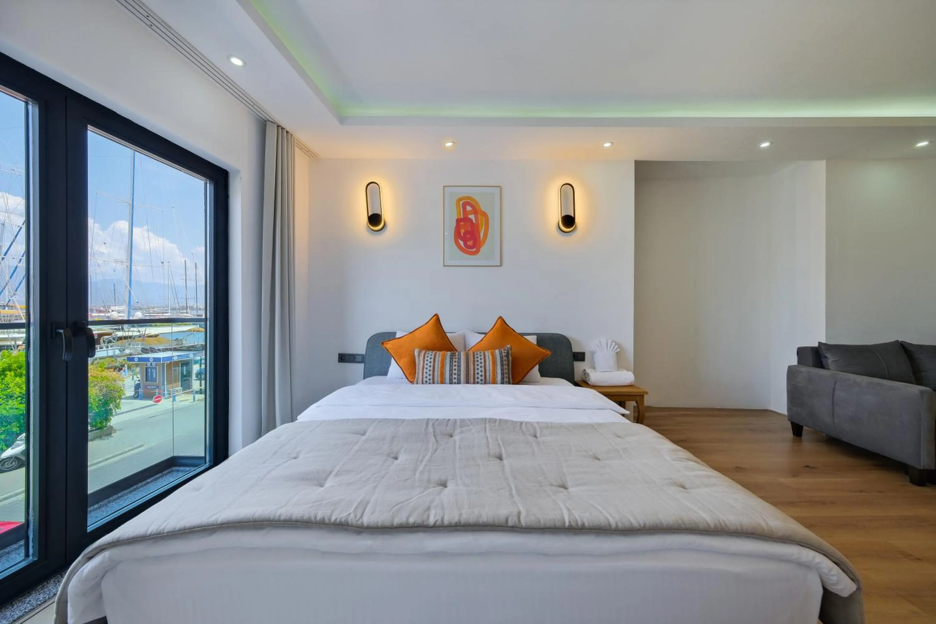 Bed in Körfez Residence