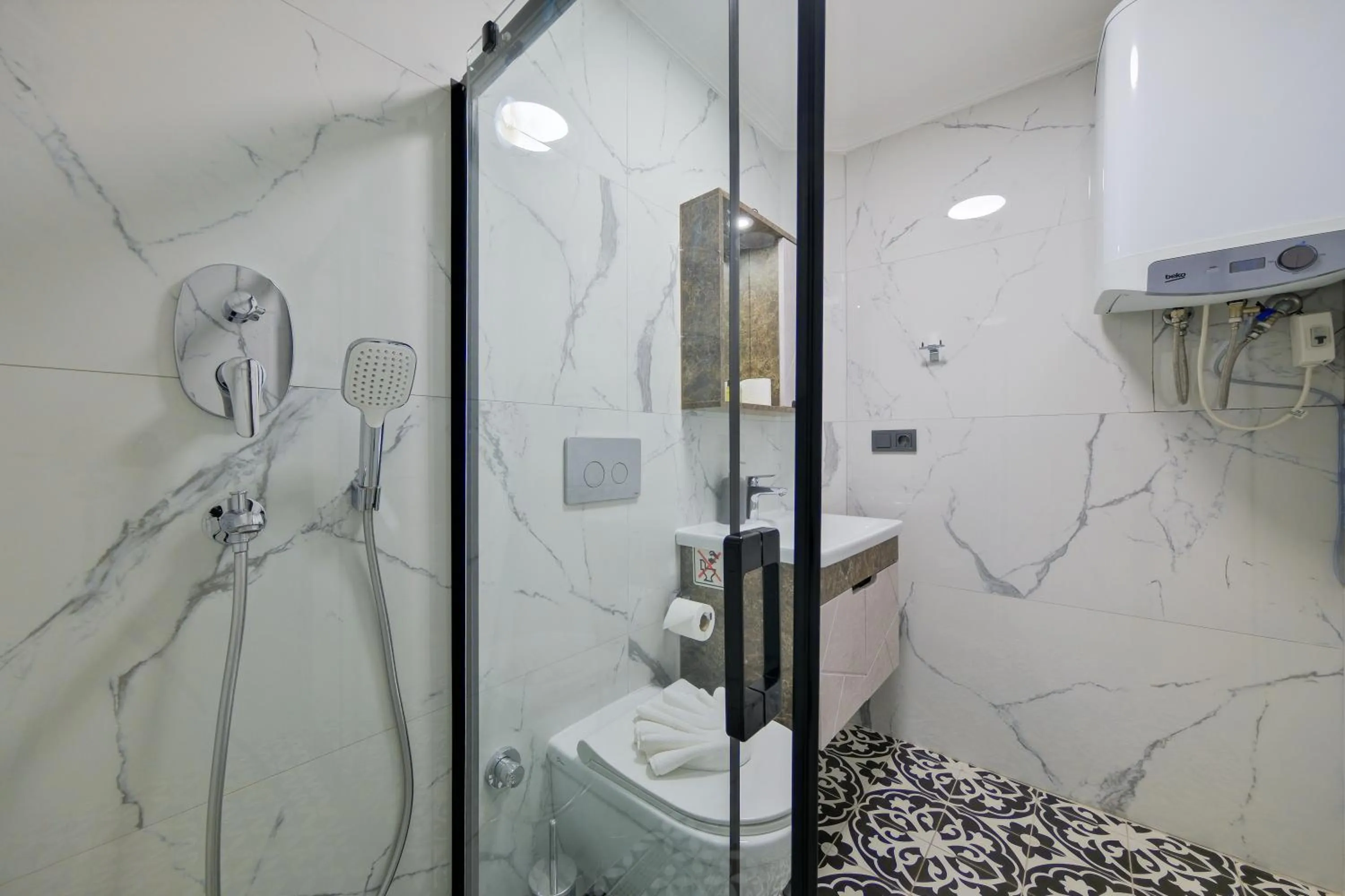 Bathroom in Körfez Residence