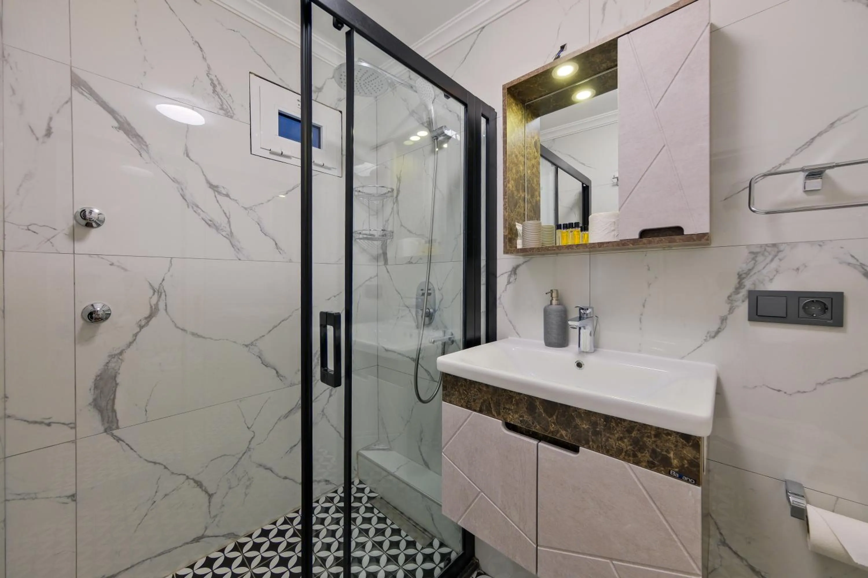 Bathroom in Körfez Residence