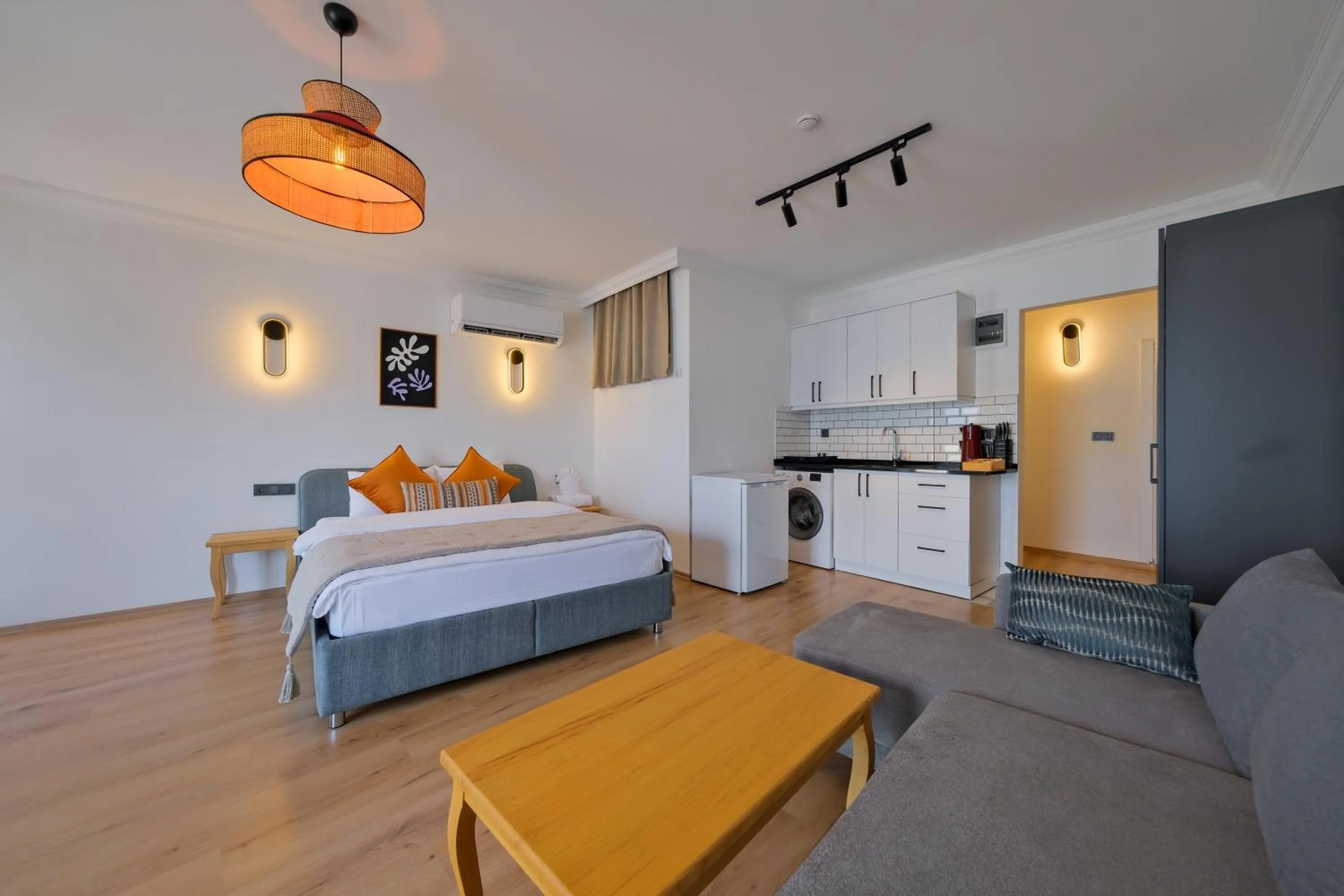 Bed in Körfez Residence