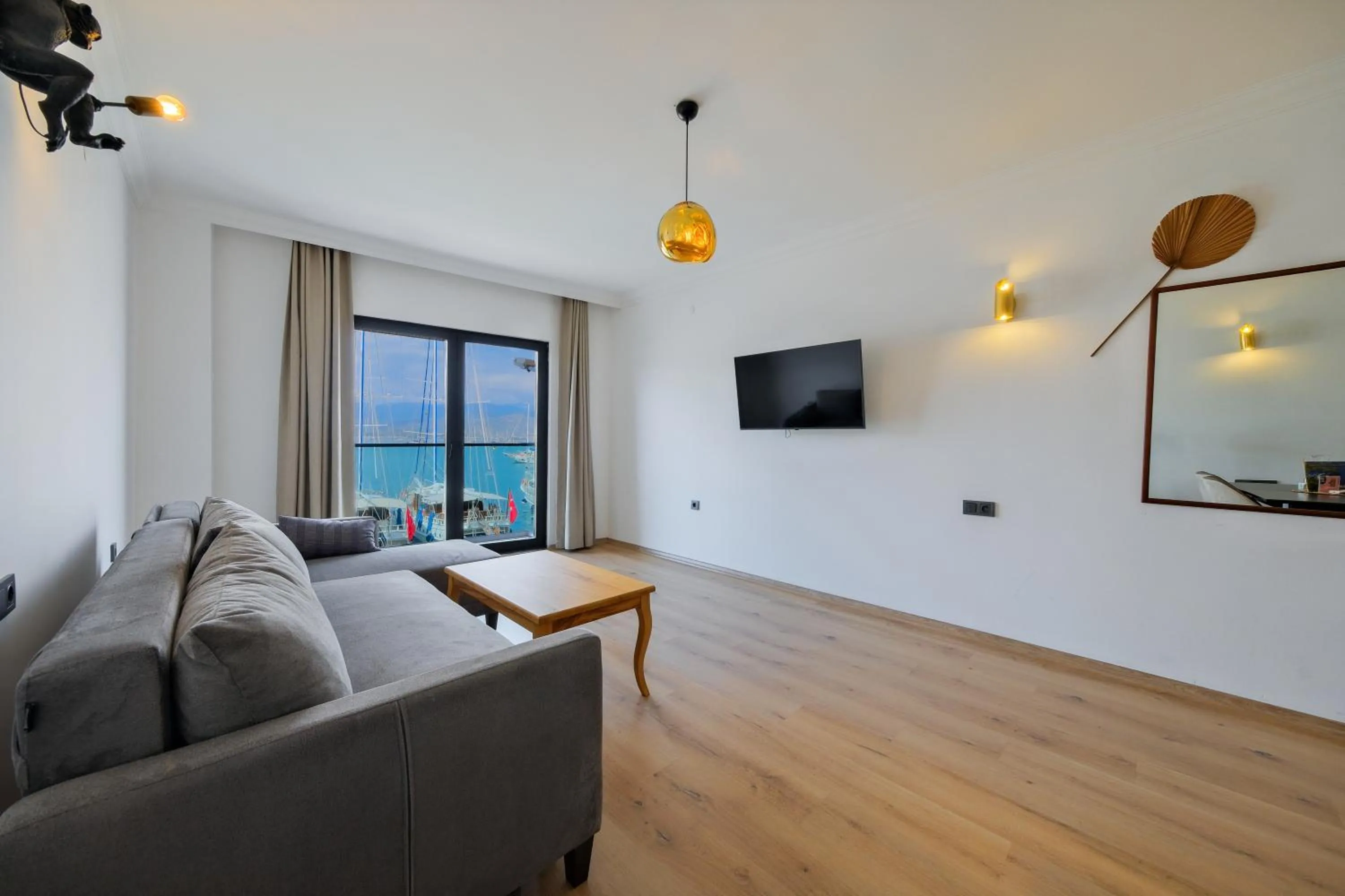 Seating area in Körfez Residence