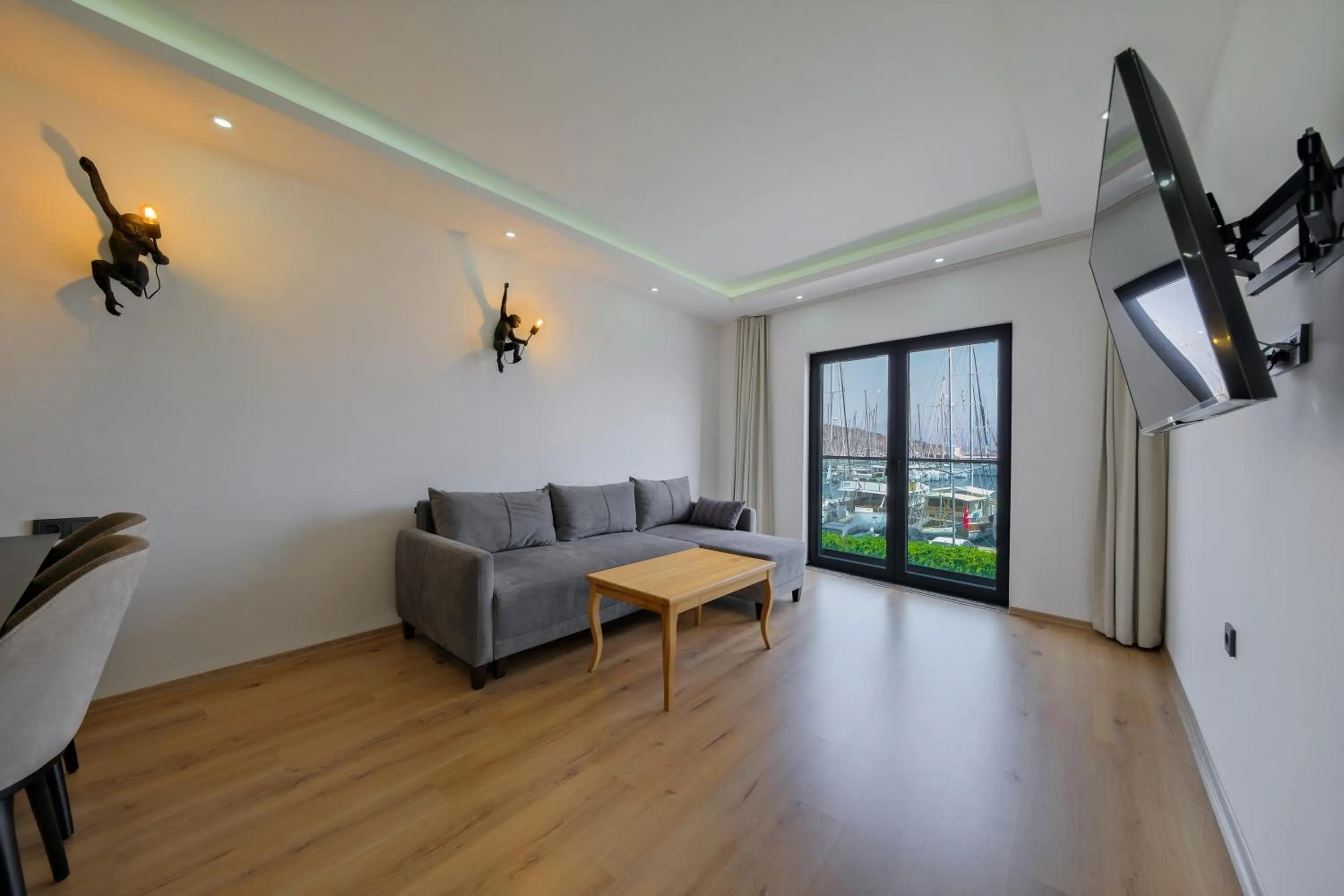 Seating area in Körfez Residence