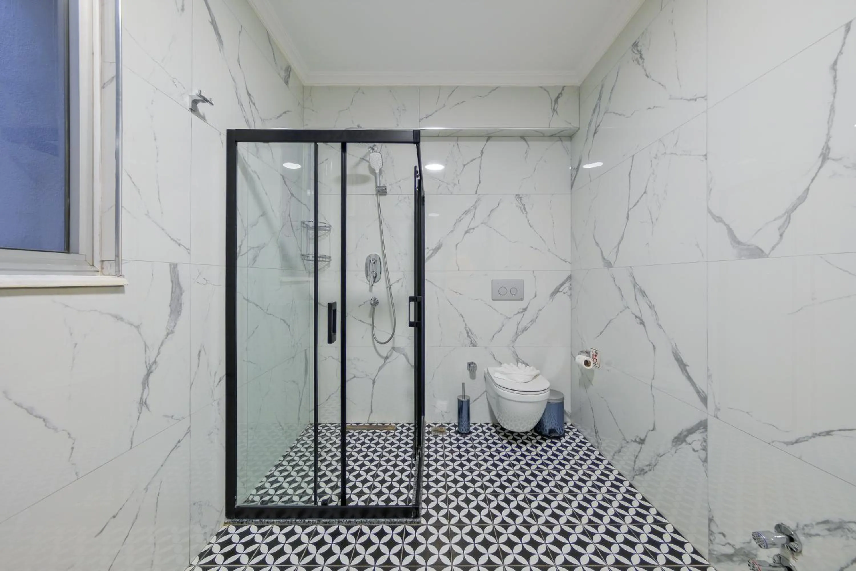 Bathroom in Körfez Residence