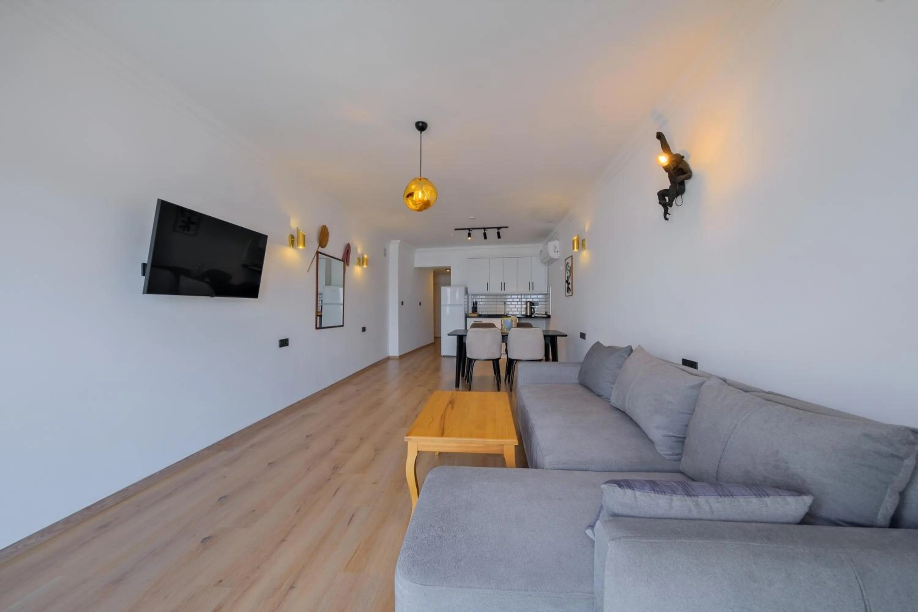 Seating area in Körfez Residence