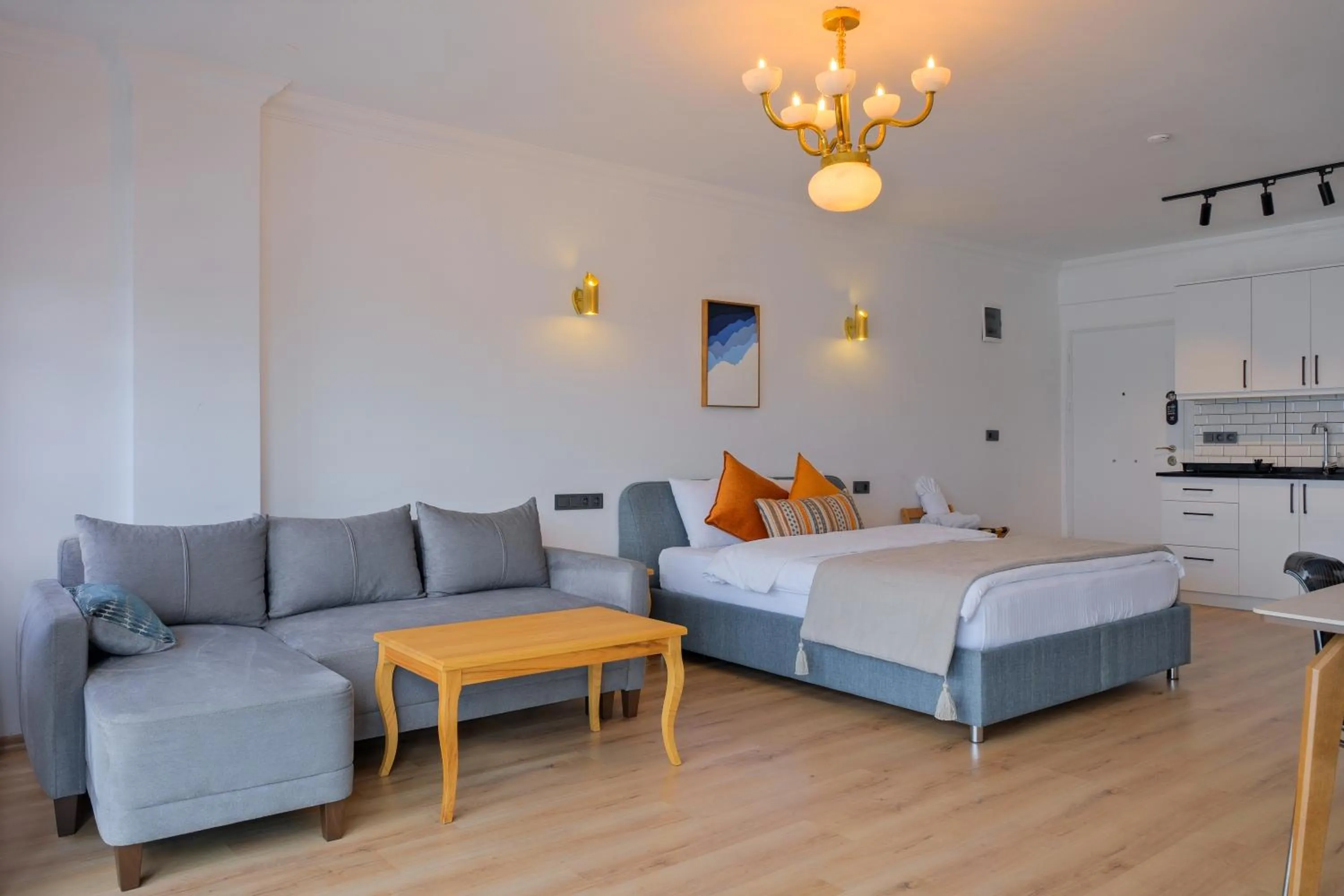 Seating area, Bed in Körfez Residence