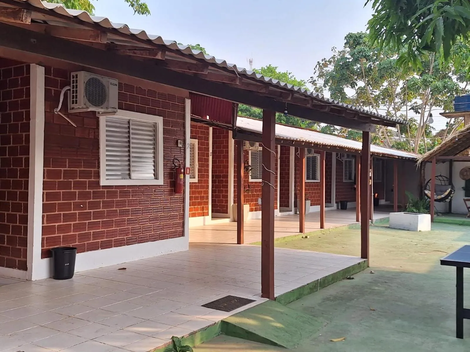 Property building in Pousada Angatu alter